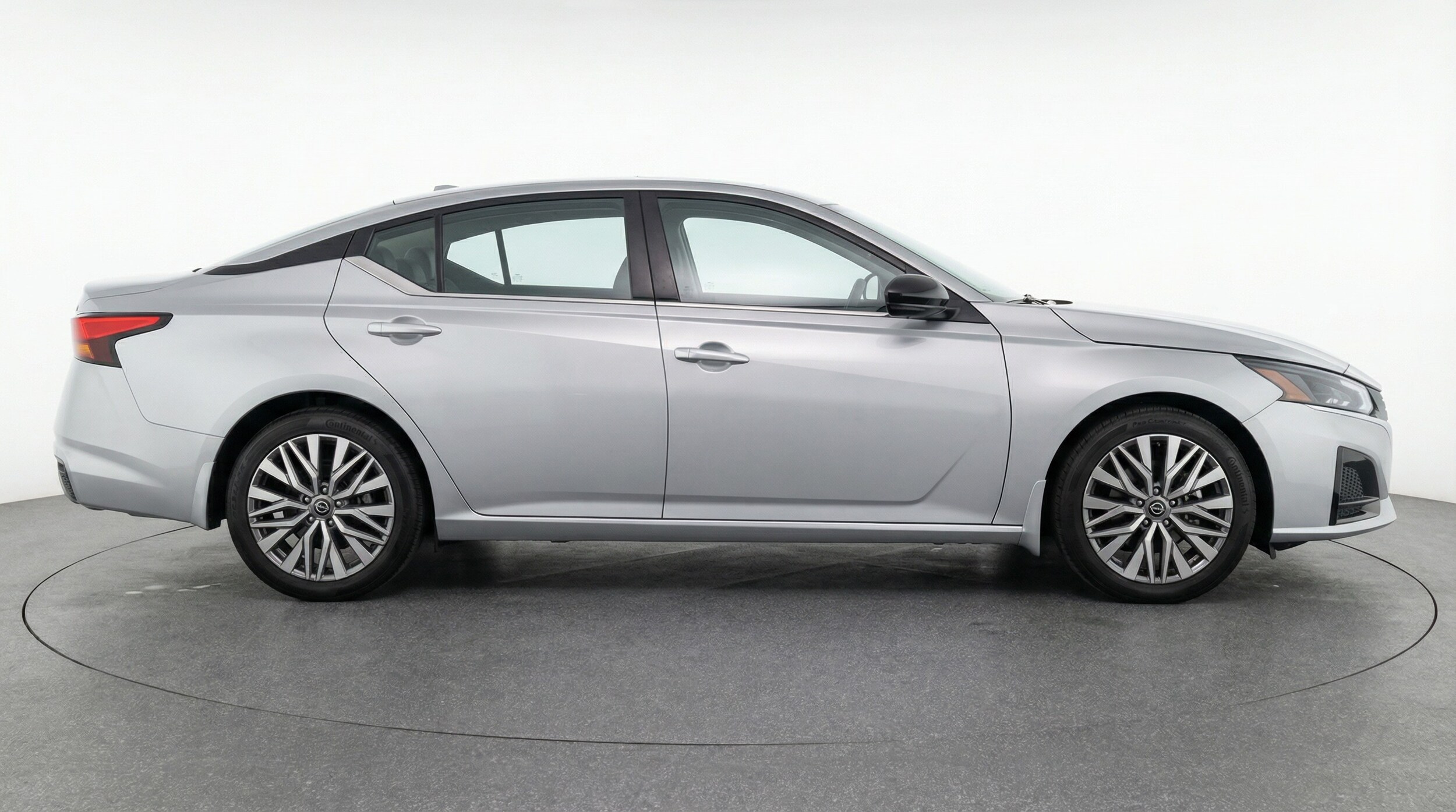 Thumbnail: 2025 Nissan Altima - 8