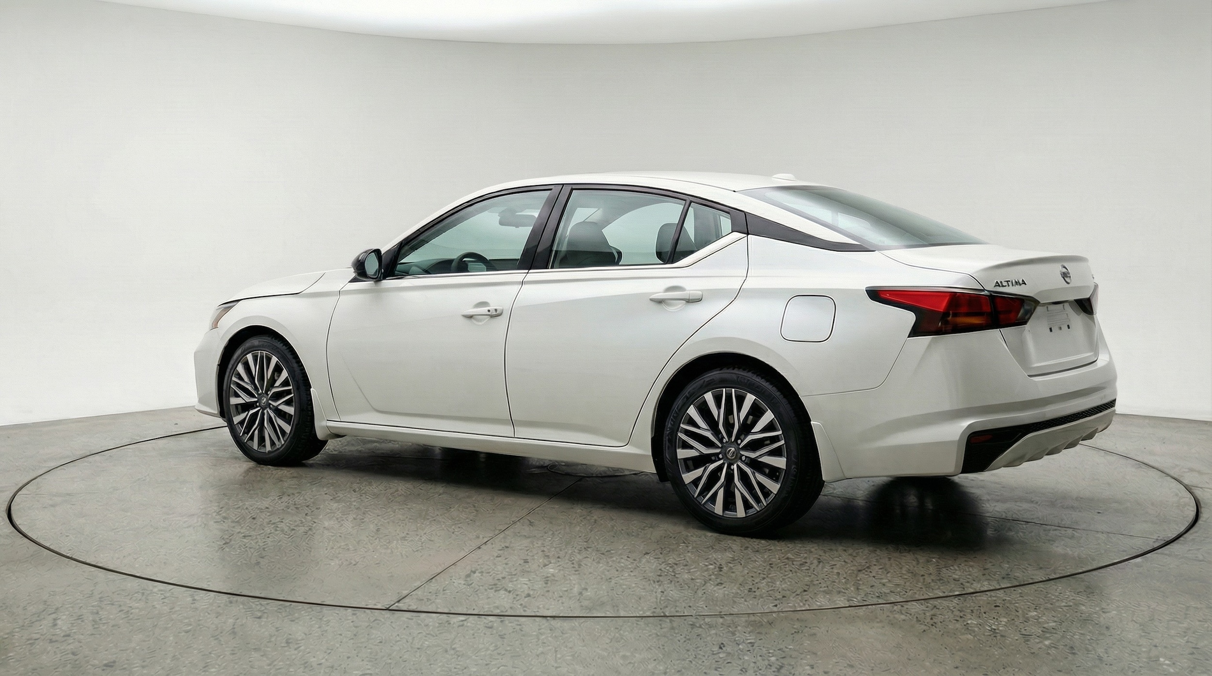 Thumbnail: 2025 Nissan Altima - 5