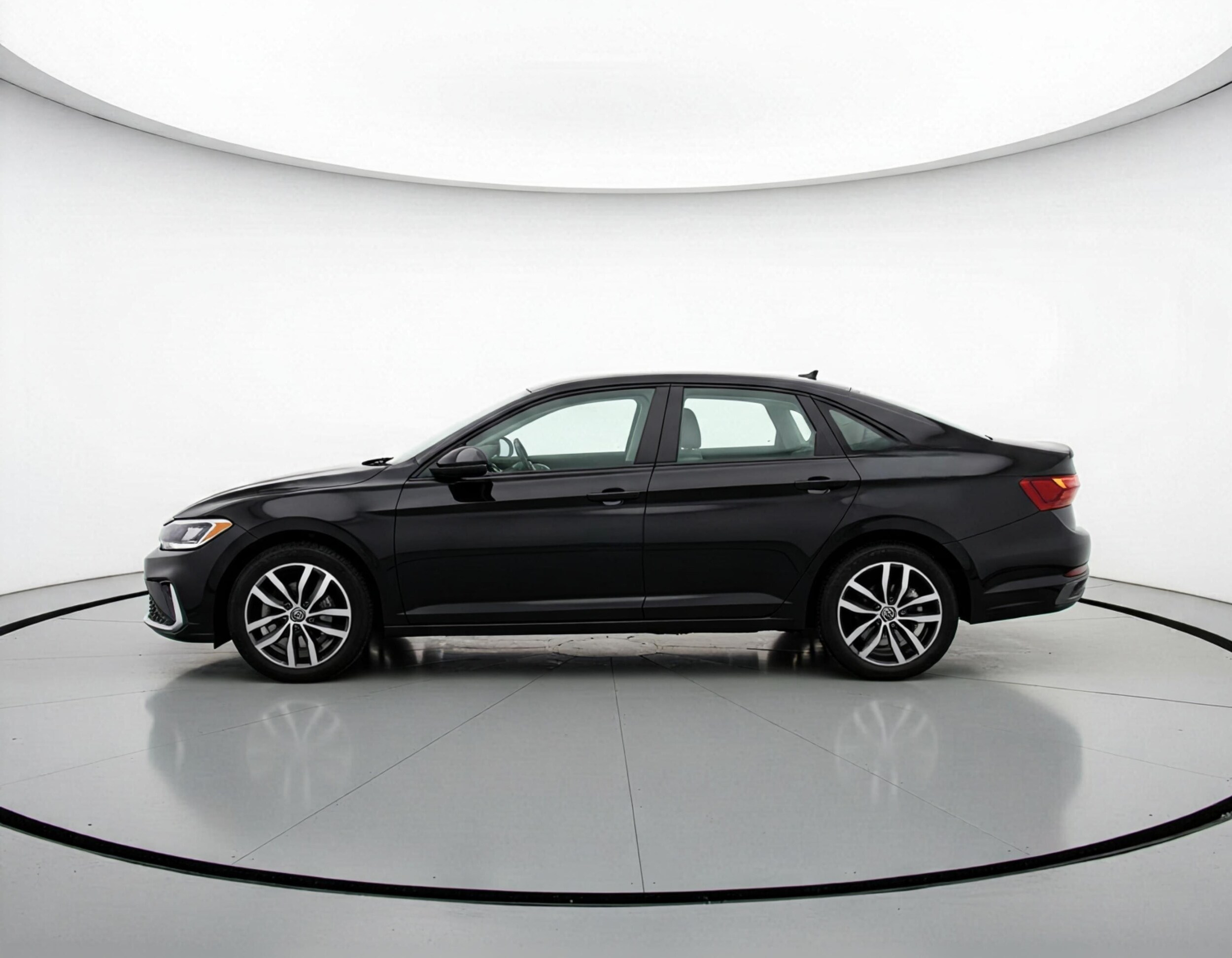 Thumbnail: 2025 Volkswagen Jetta - 4