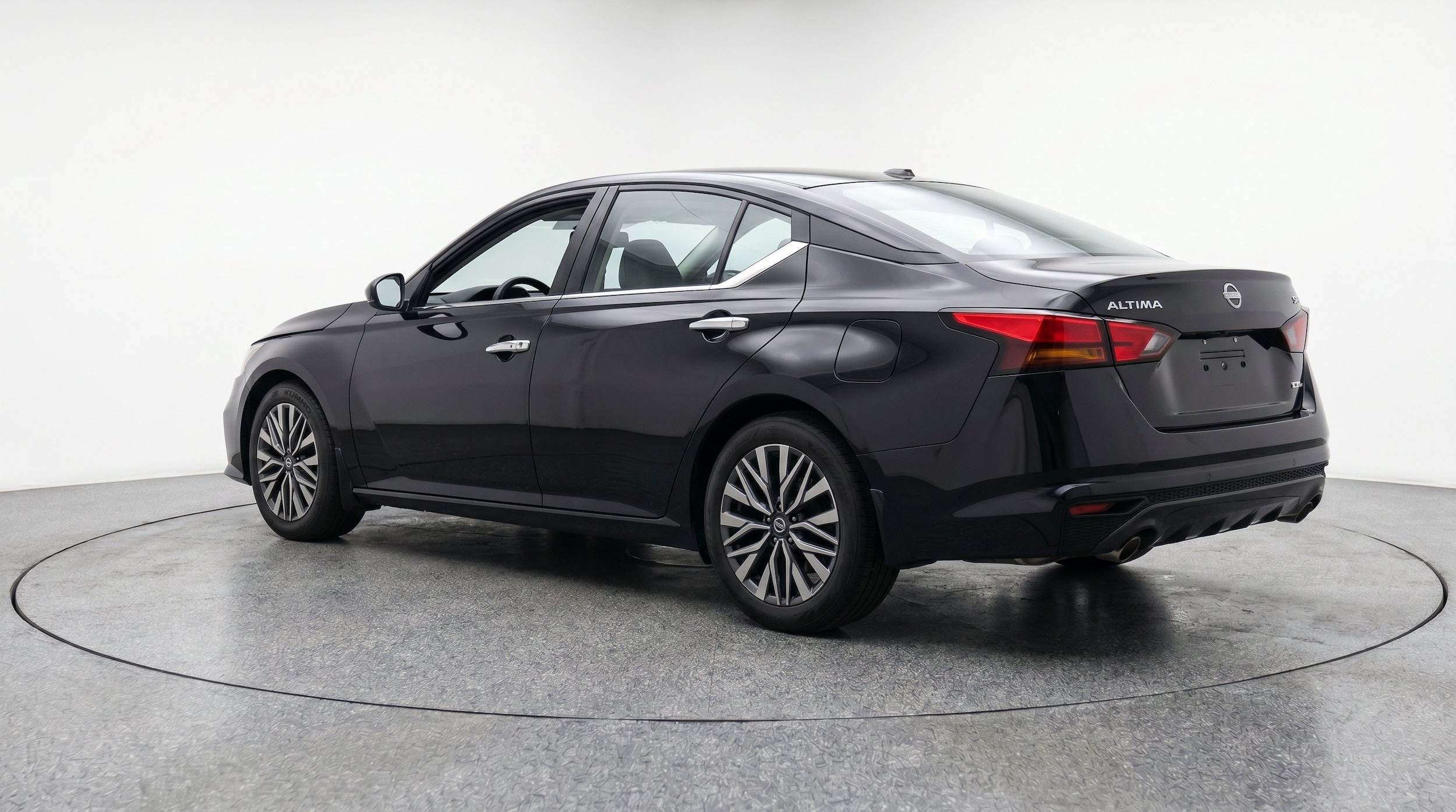 Thumbnail: 2025 Nissan Altima - 6