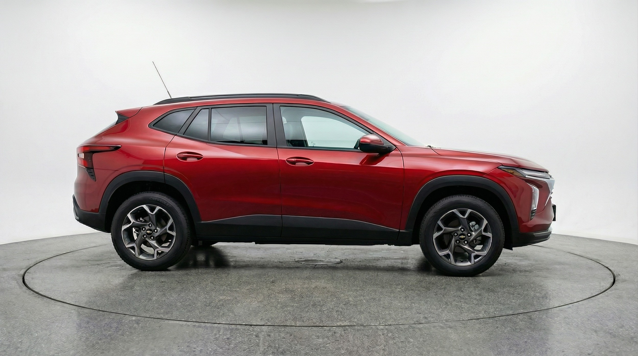 Thumbnail: 2025 Chevrolet Trax - 8