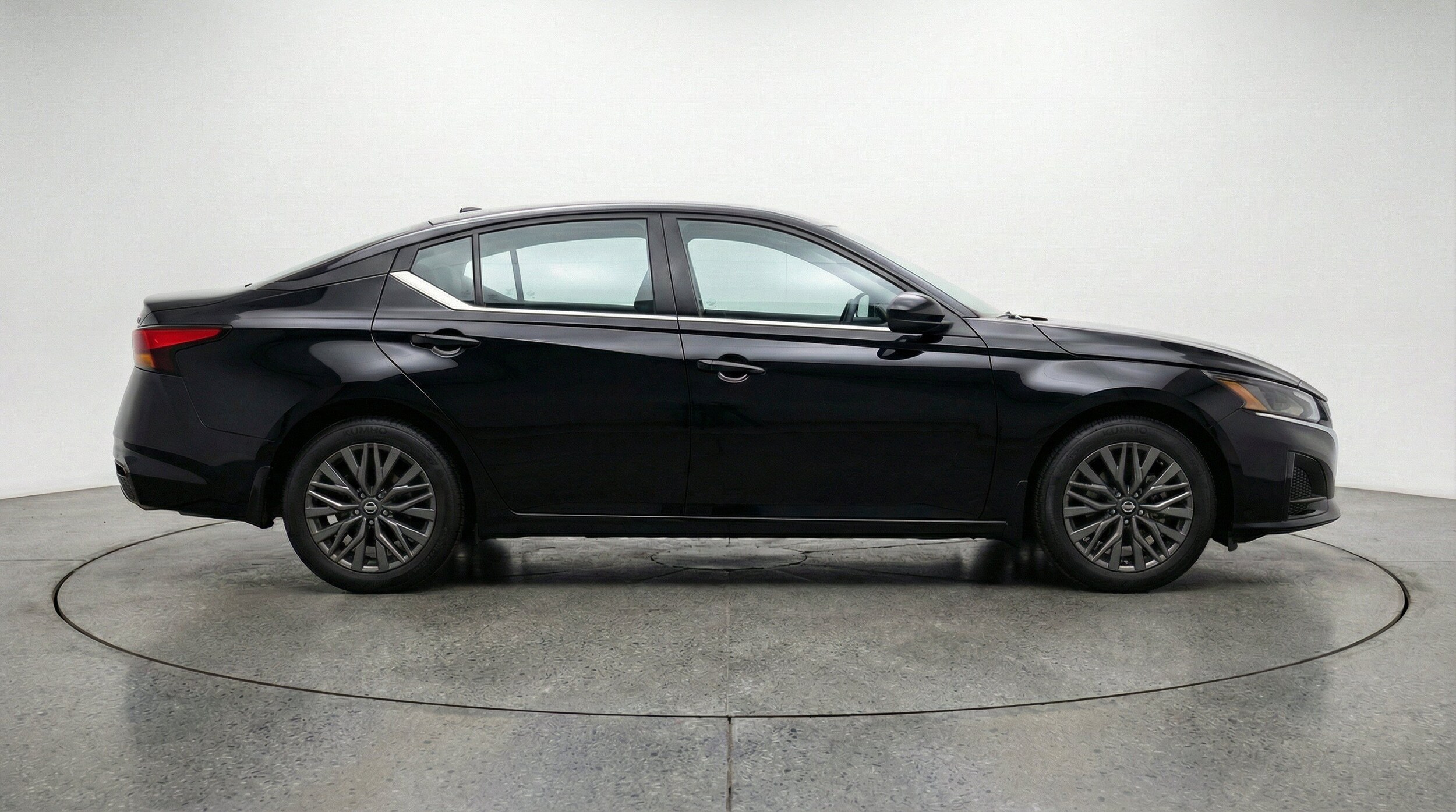 Thumbnail: 2025 Nissan Altima - 11