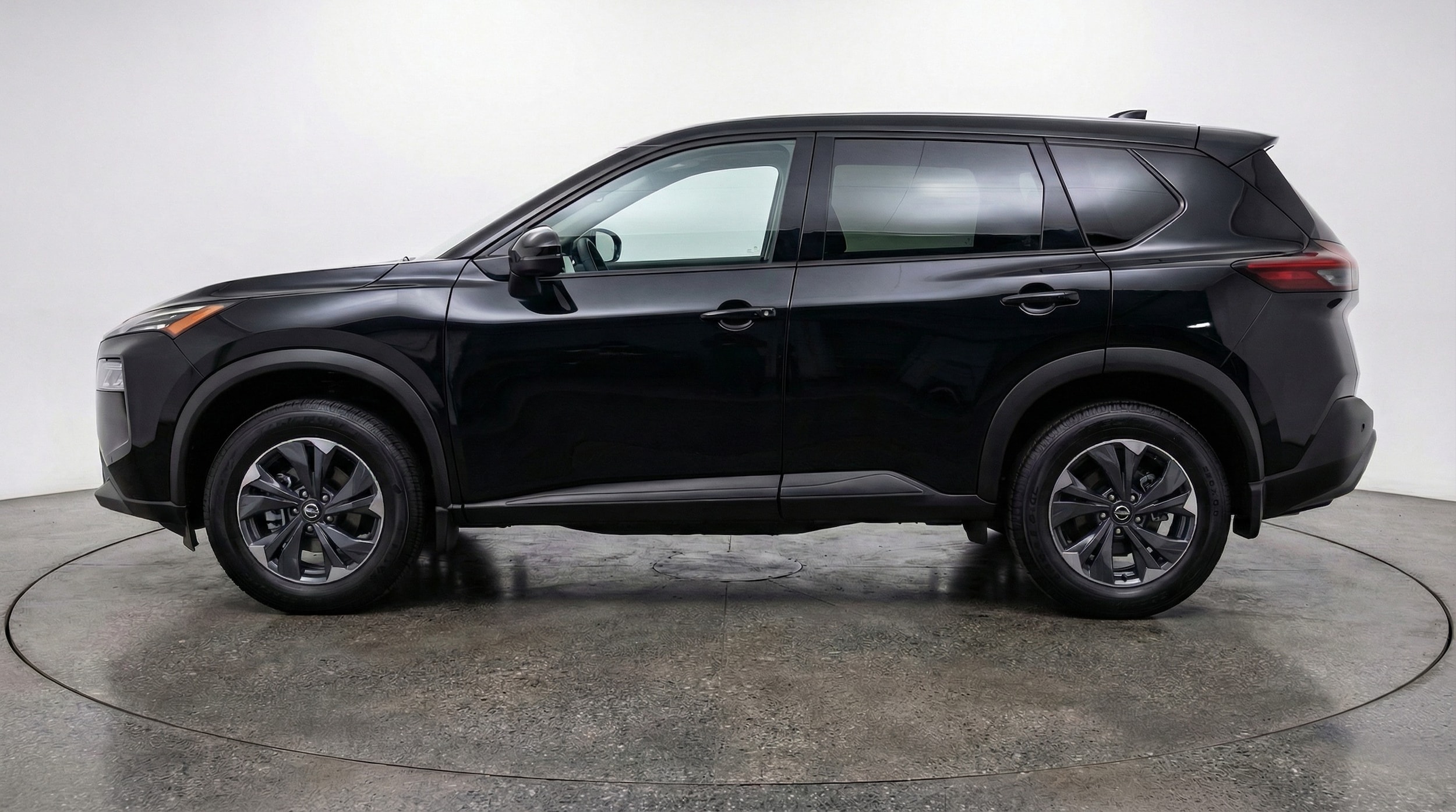 Thumbnail: 2025 Nissan Rogue - 4