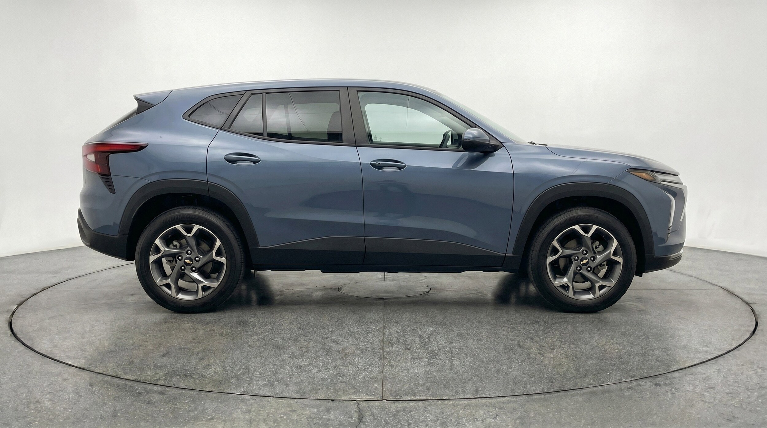 Thumbnail: 2025 Chevrolet Trax - 9