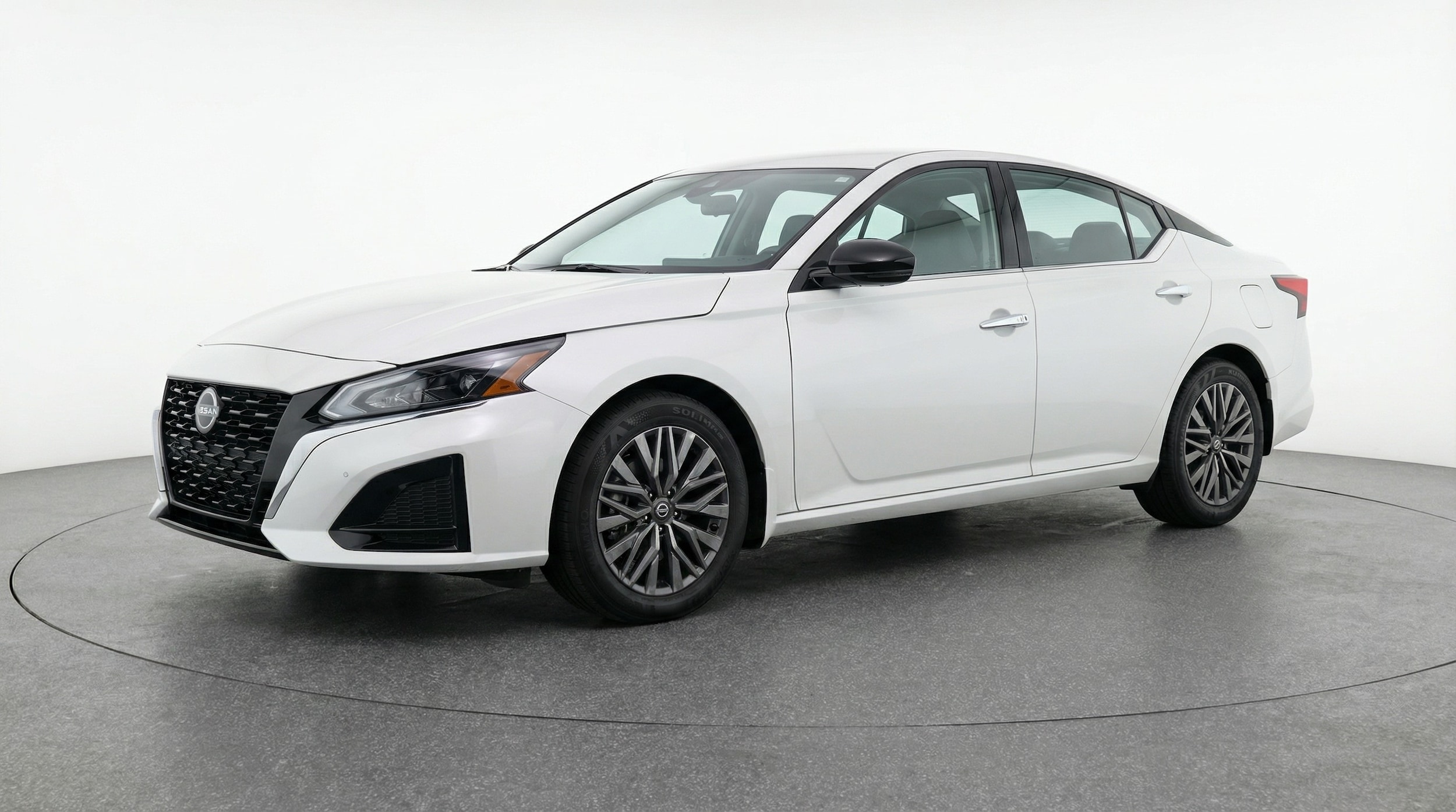 Thumbnail: 2025 Nissan Altima - 3