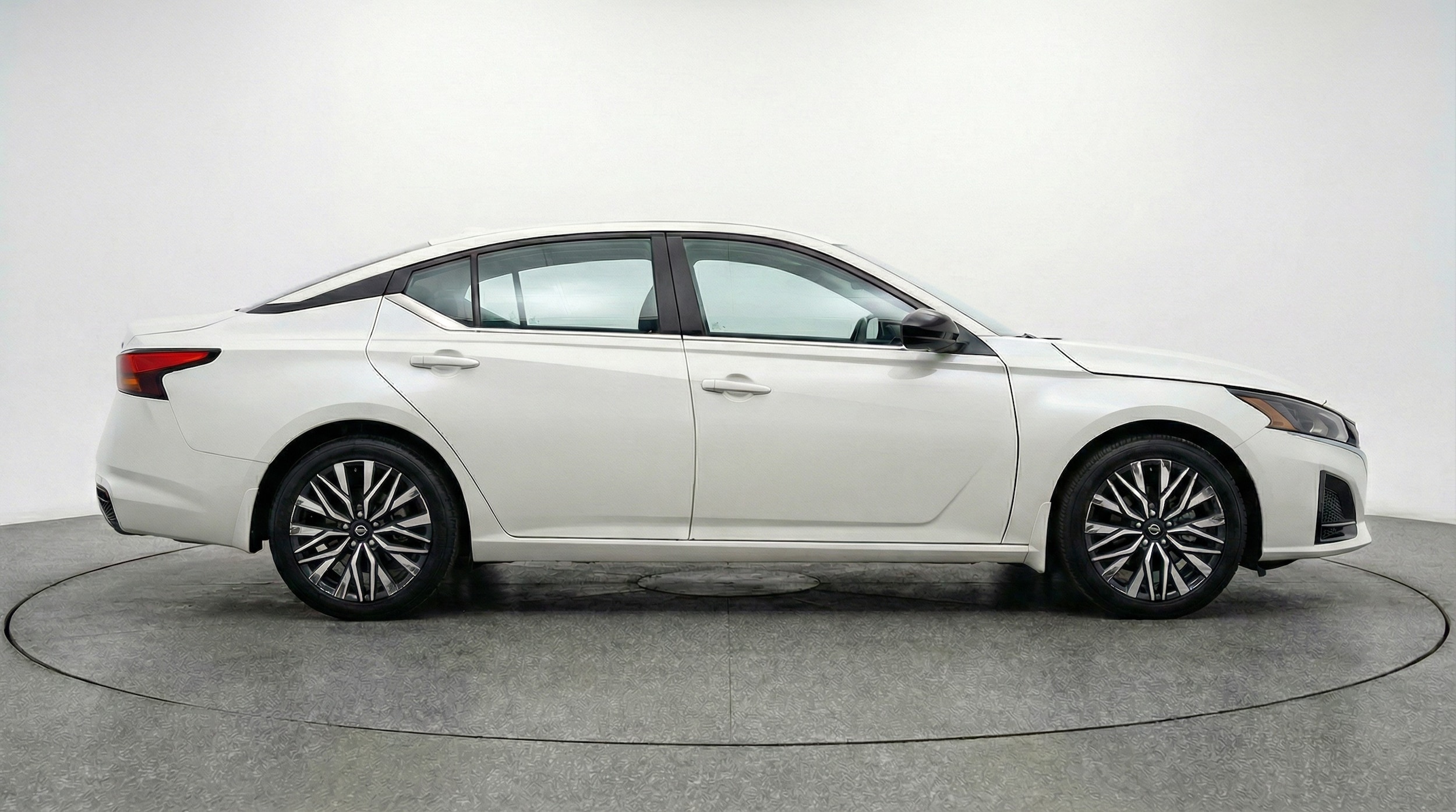 Thumbnail: 2025 Nissan Altima - 8