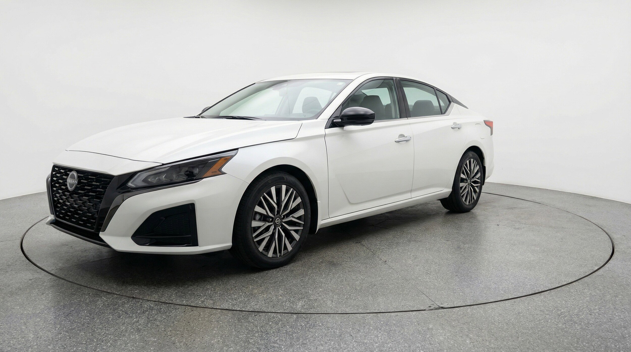 Thumbnail: 2025 Nissan Altima - 2