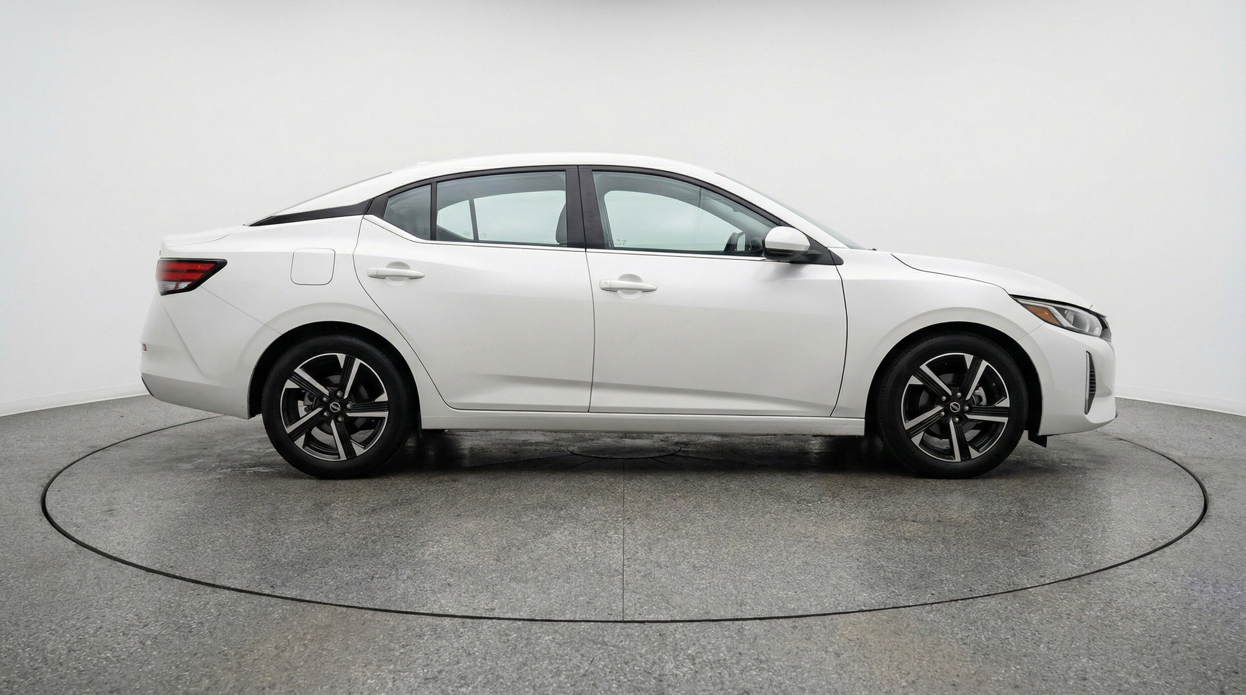 Thumbnail: 2025 Nissan Sentra - 9
