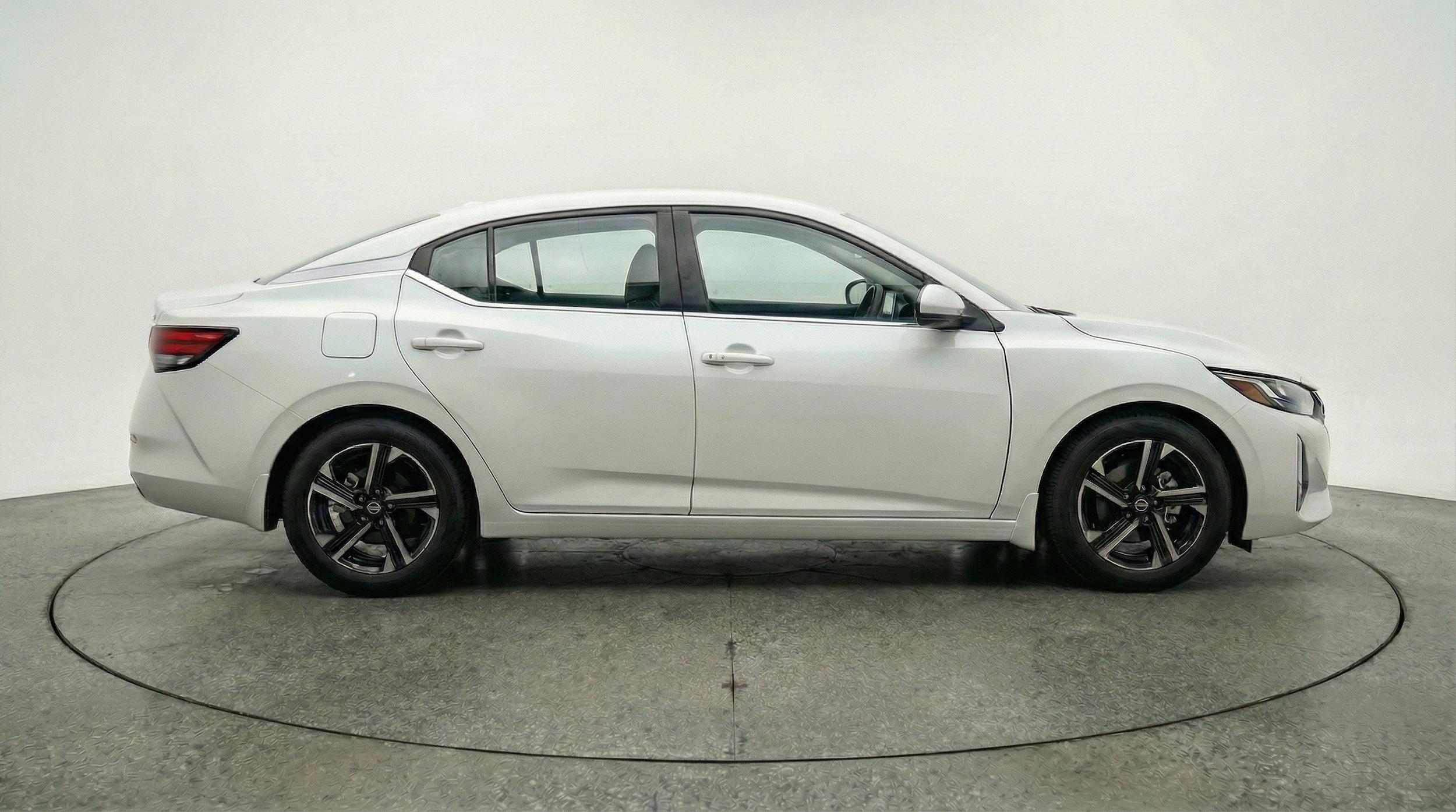 Thumbnail: 2025 Nissan Sentra - 9