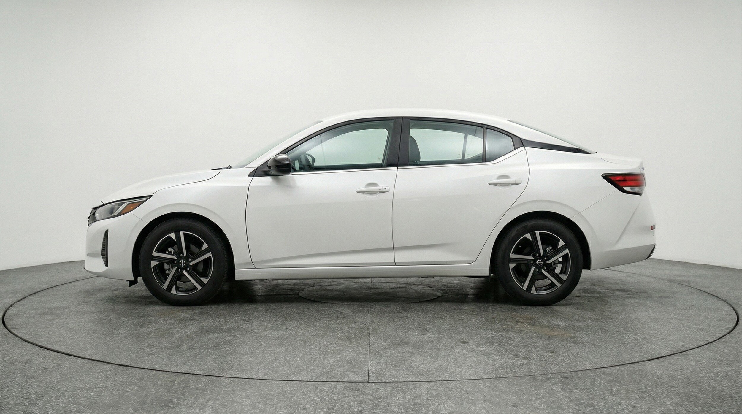 Thumbnail: 2025 Nissan Sentra - 3