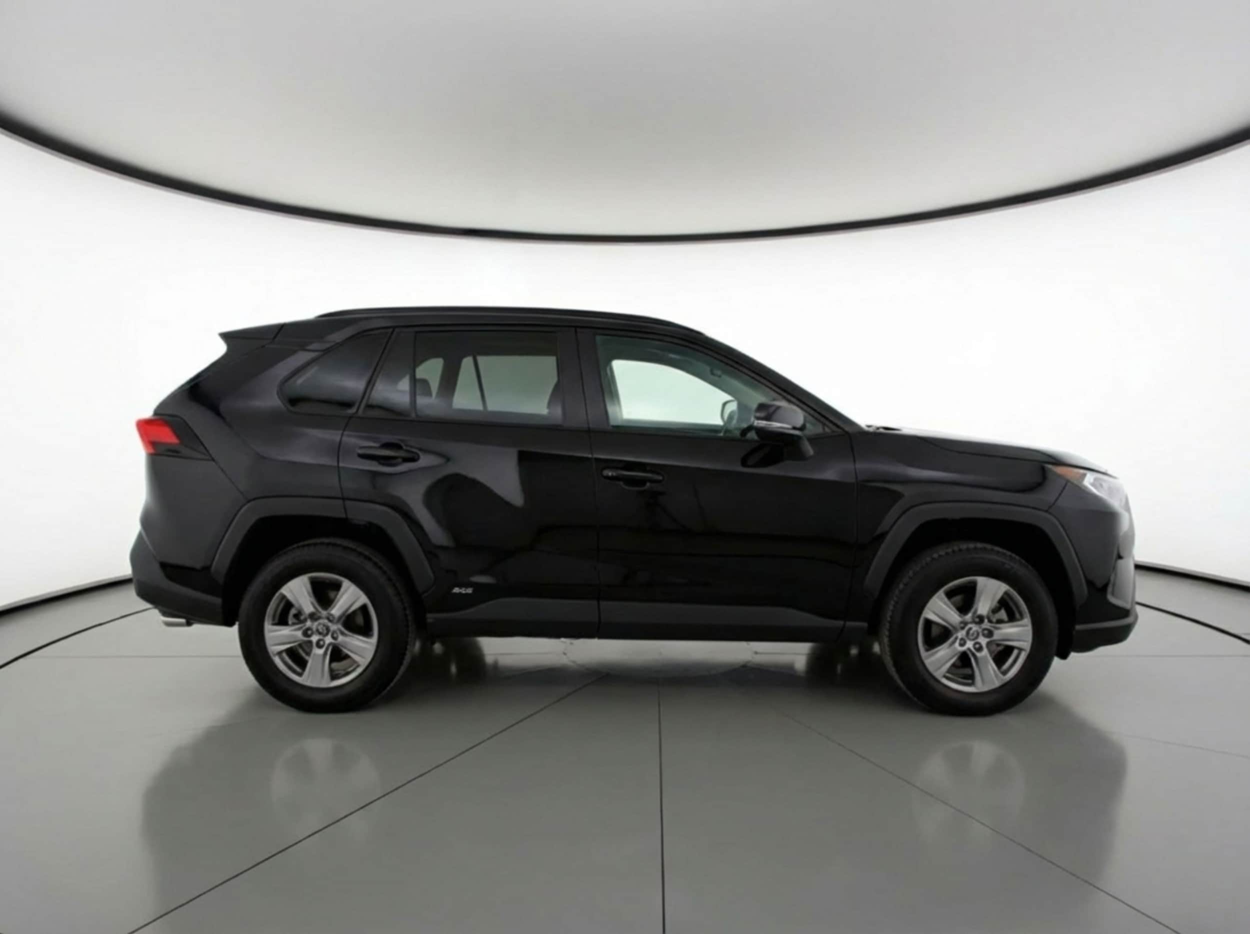 Thumbnail: 2025 Toyota RAV4 - 8