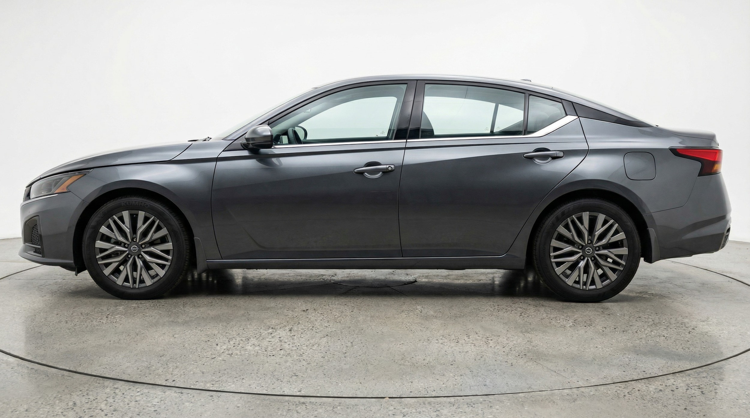 Thumbnail: 2025 Nissan Altima - 4