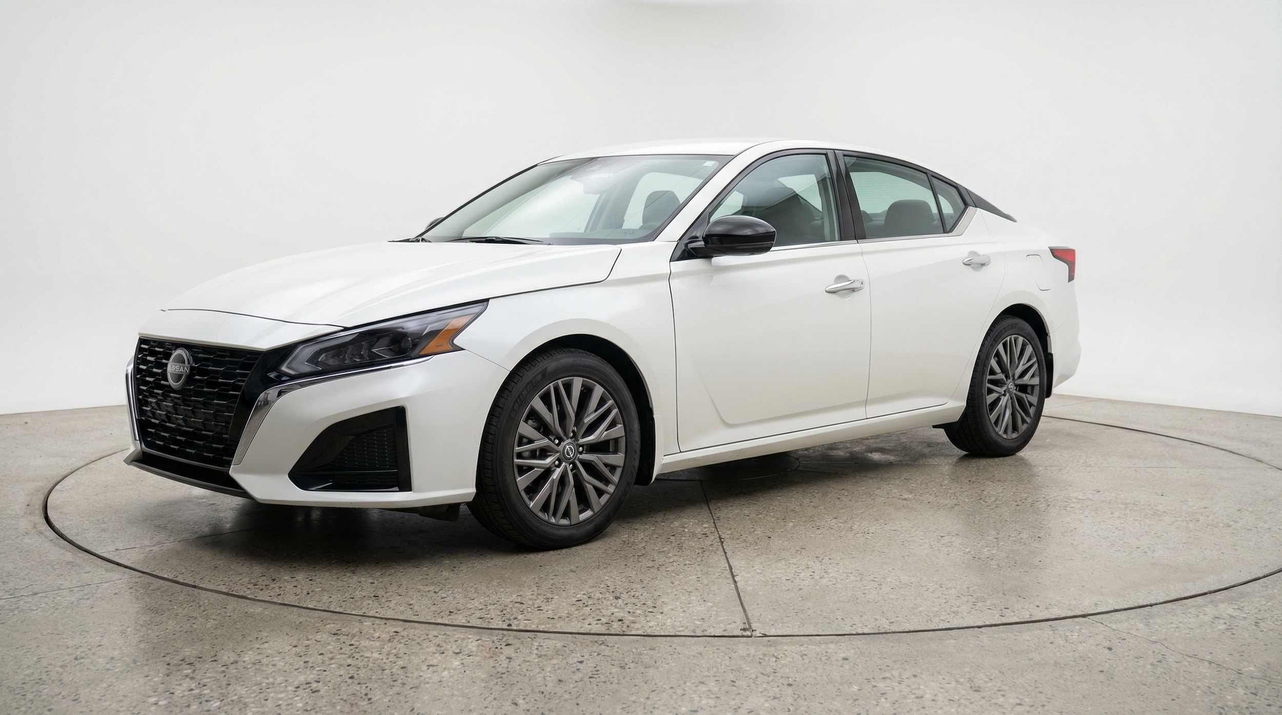 Thumbnail: 2025 Nissan Altima - 3