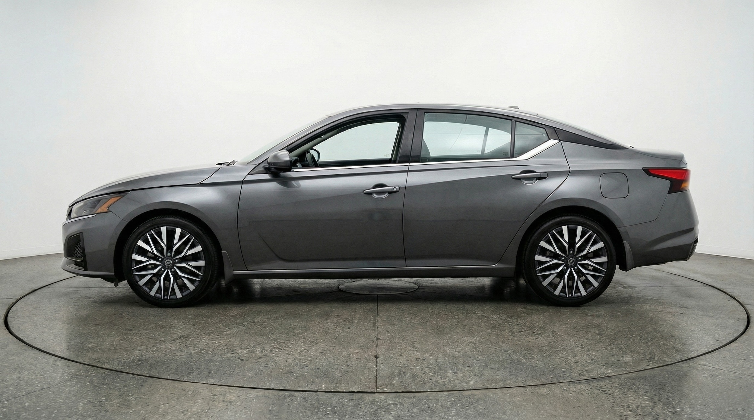 Thumbnail: 2025 Nissan Altima - 4