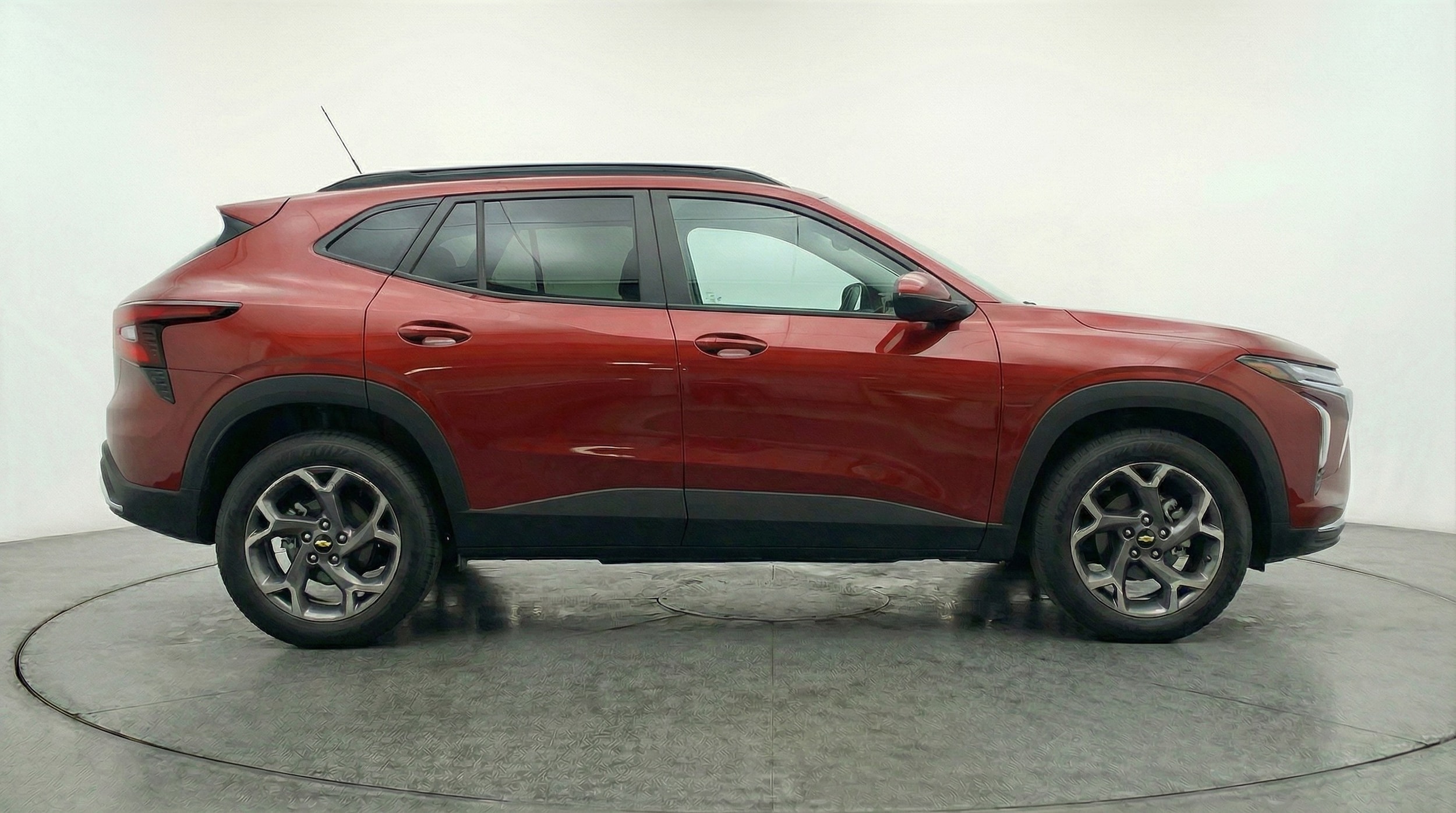 Thumbnail: 2025 Chevrolet Trax - 8