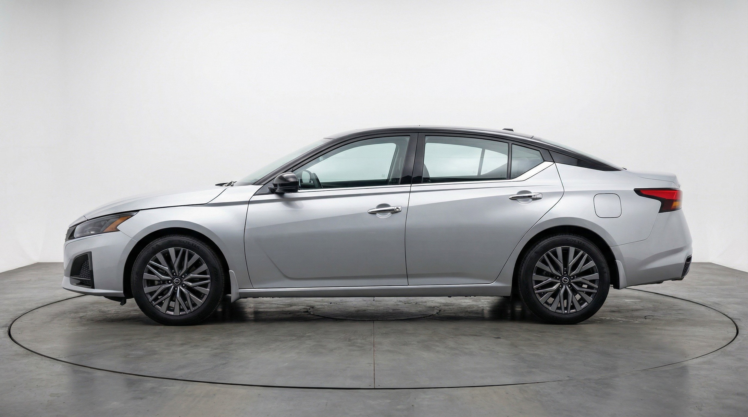 Thumbnail: 2025 Nissan Altima - 3