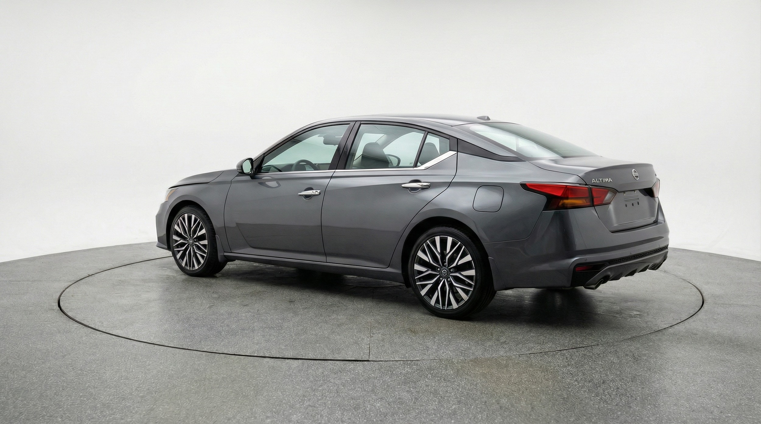 Thumbnail: 2025 Nissan Altima - 5