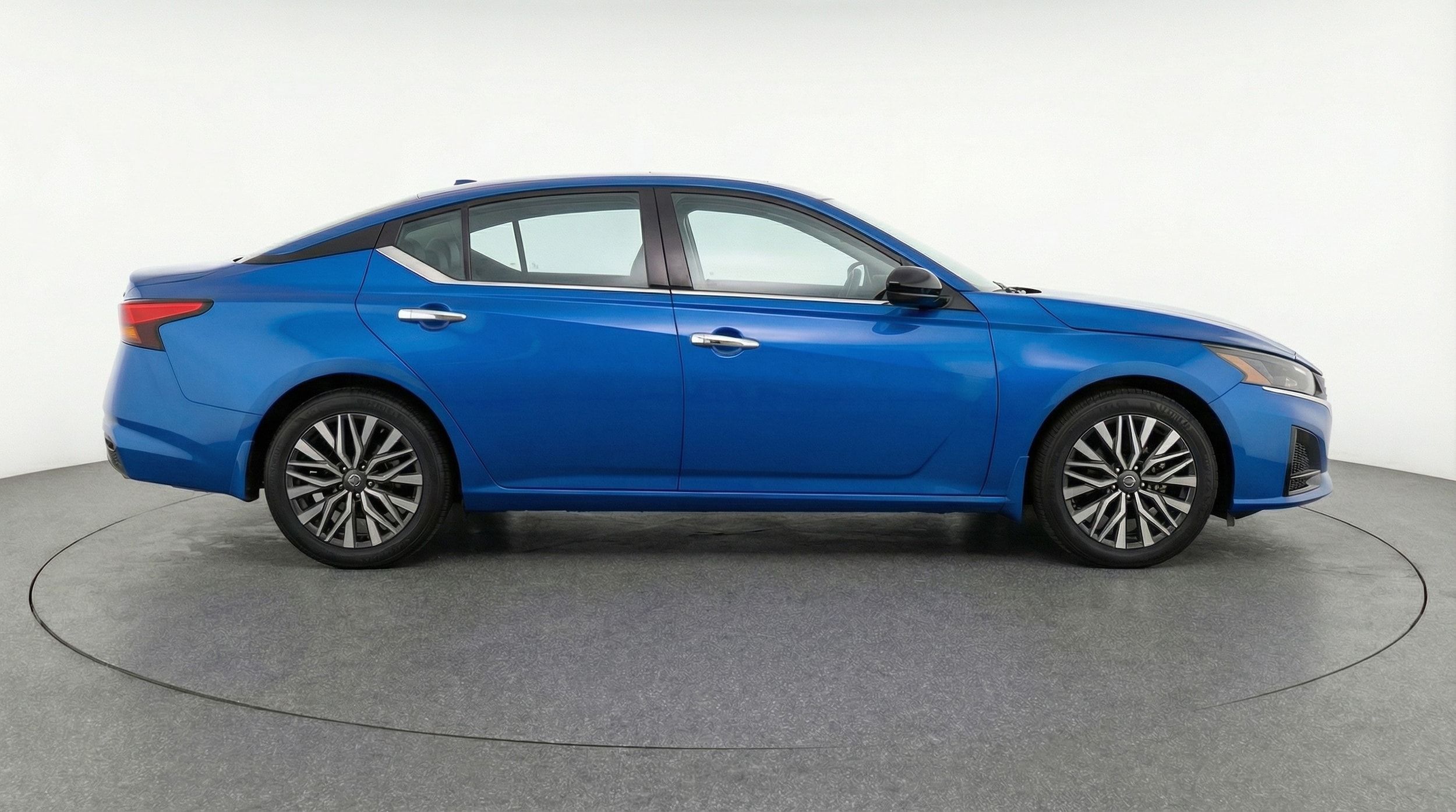 Thumbnail: 2025 Nissan Altima - 8