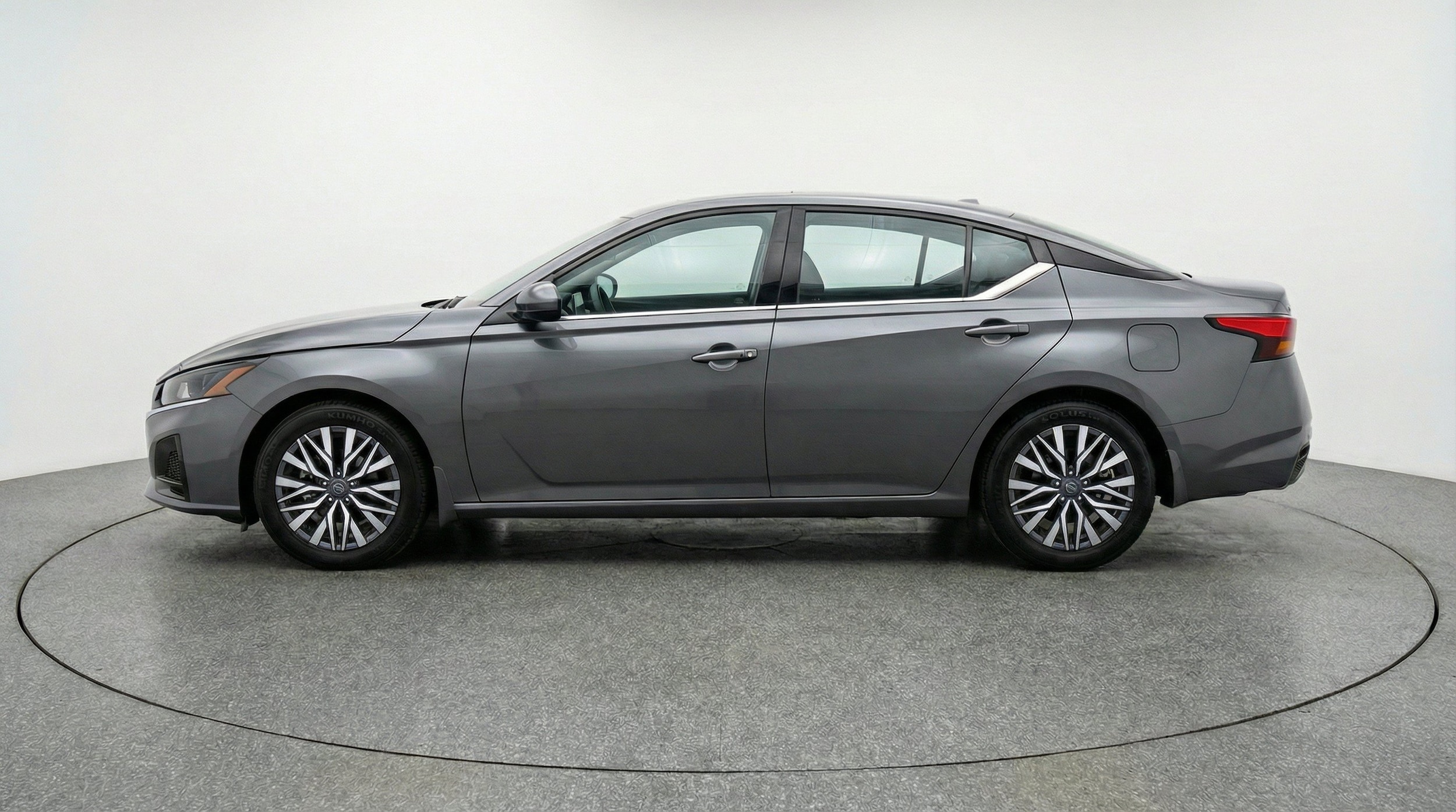 Thumbnail: 2025 Nissan Altima - 5