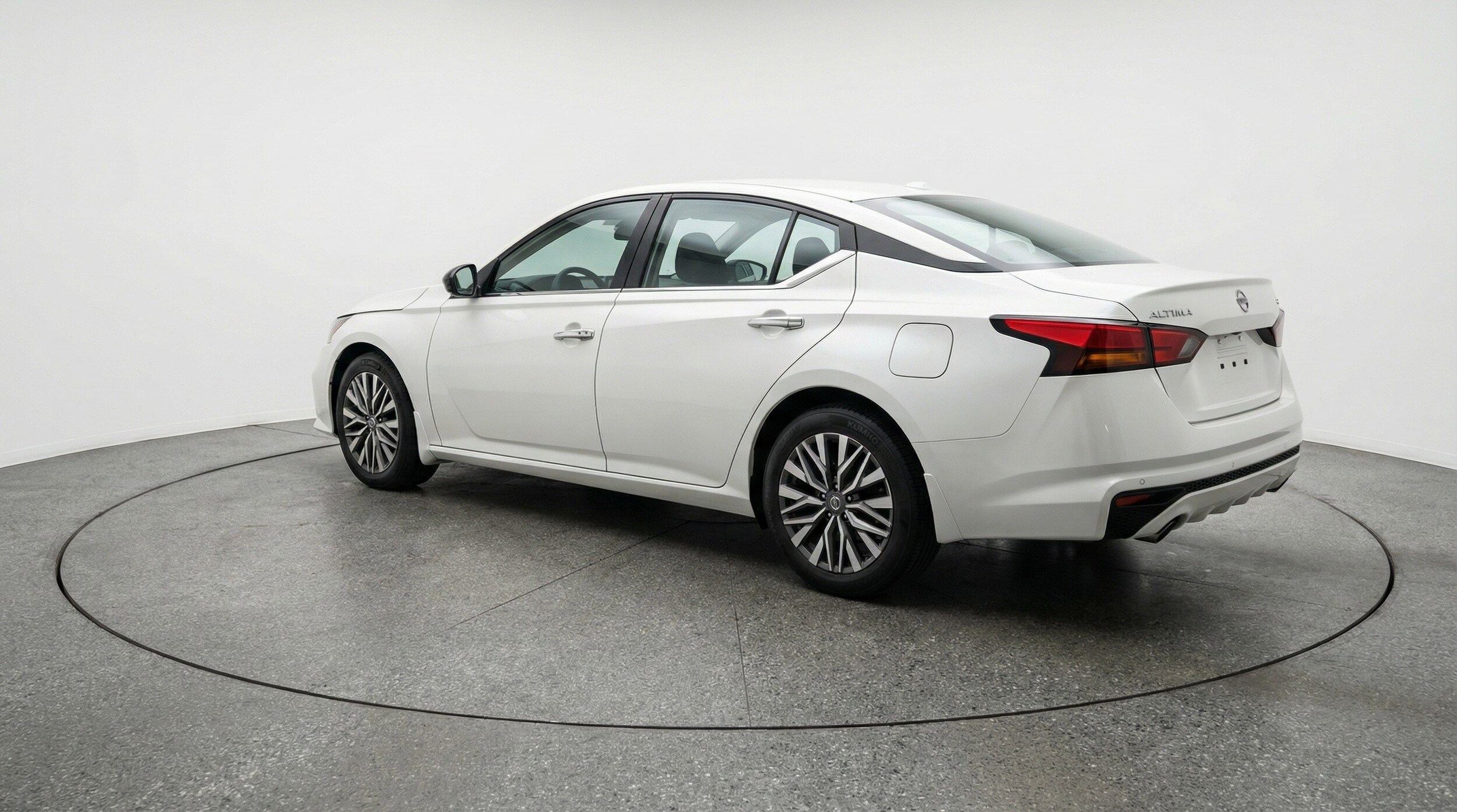 Thumbnail: 2025 Nissan Altima - 5