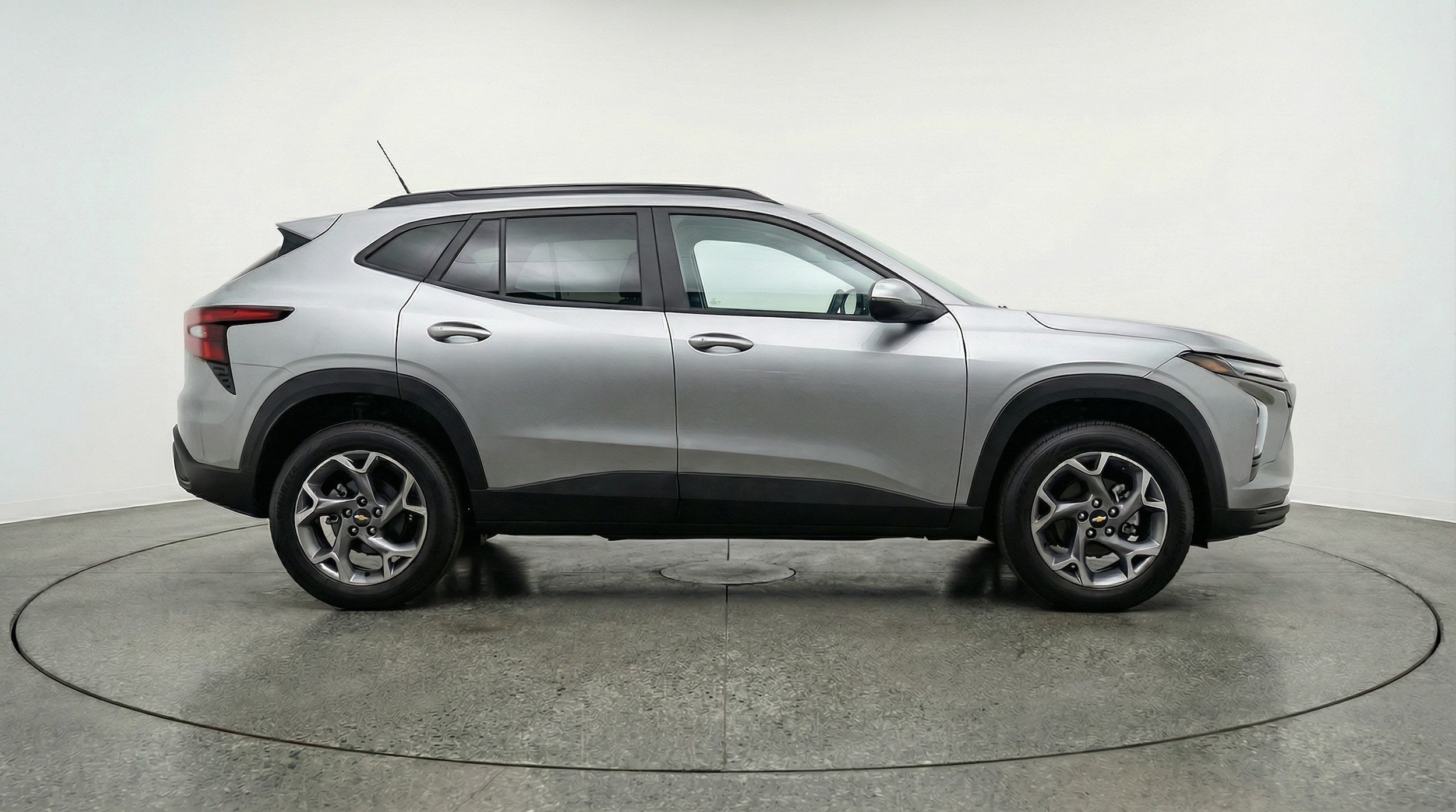 Thumbnail: 2025 Chevrolet Trax - 8