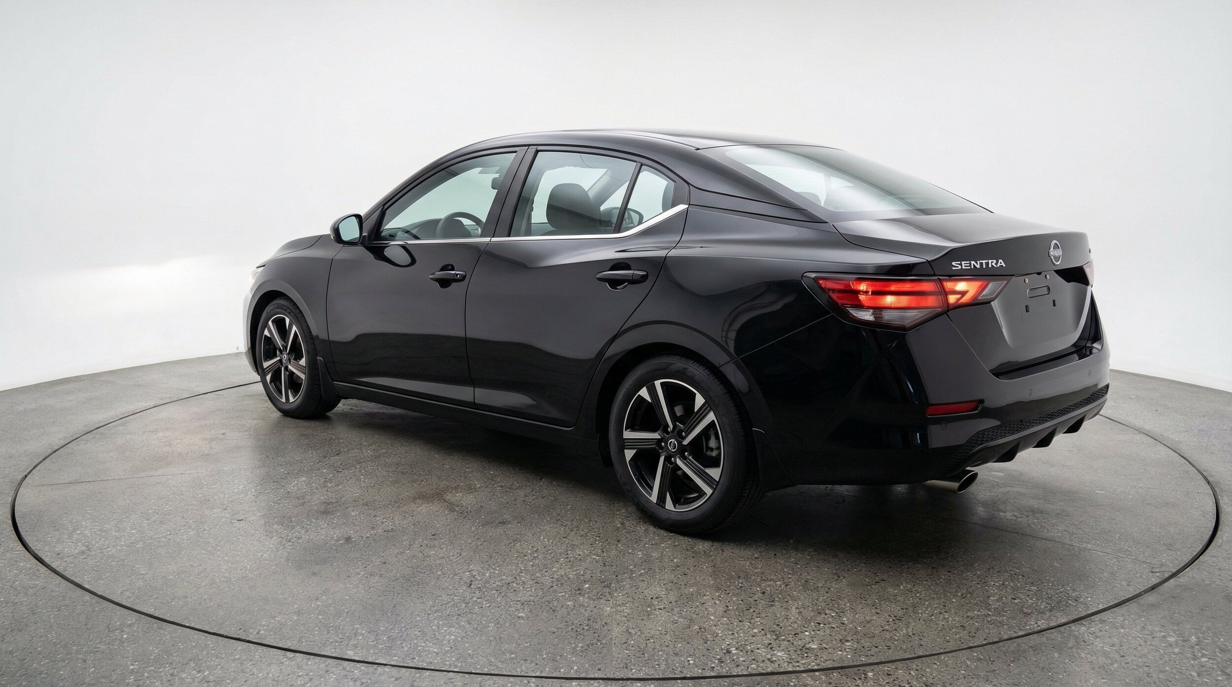 Thumbnail: 2025 Nissan Sentra - 5