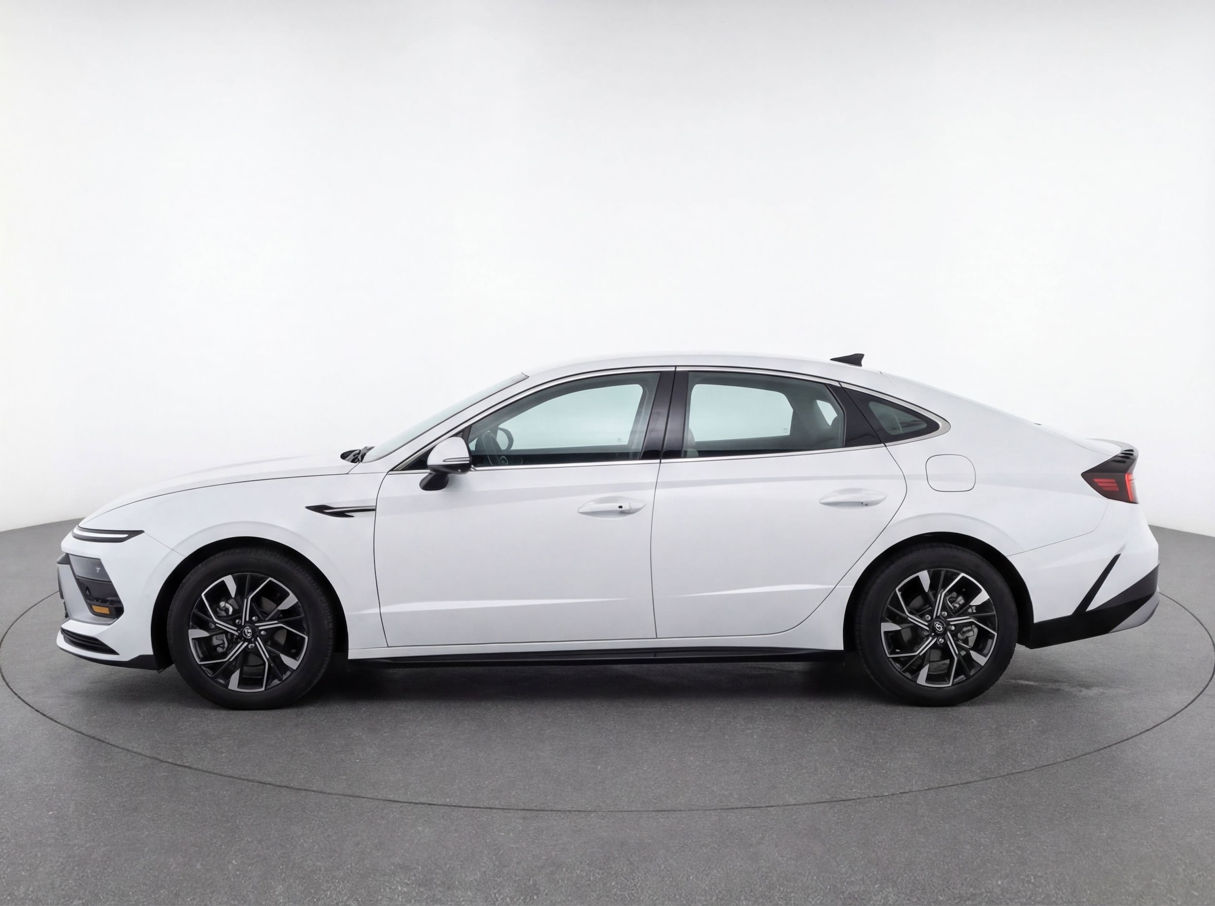 Thumbnail: 2024 Hyundai Sonata - 3