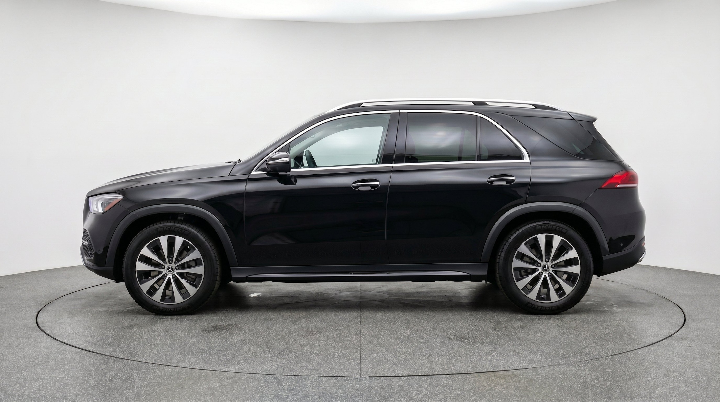 Thumbnail: 2026 Mercedes-Benz GLE - 3