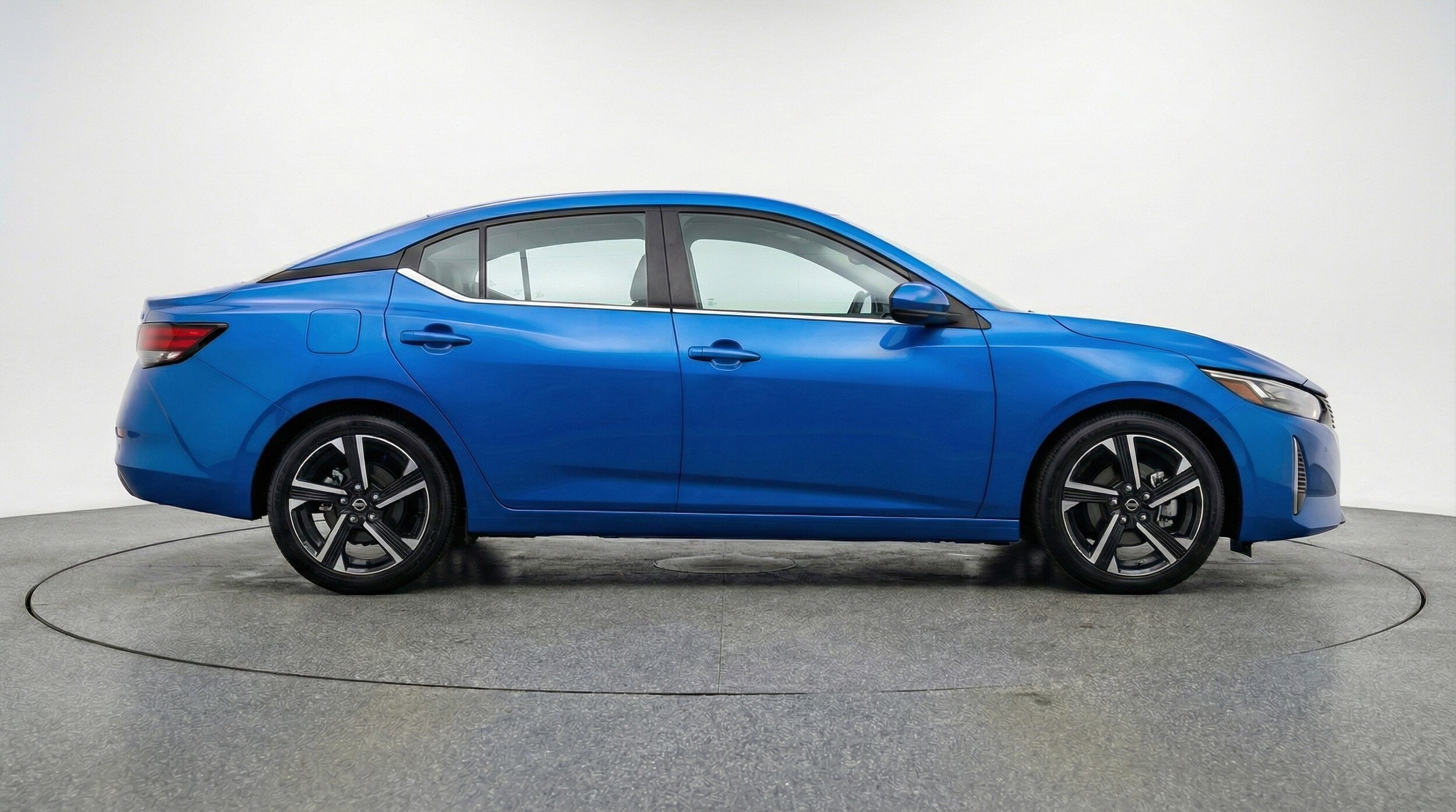 Thumbnail: 2025 Nissan Sentra - 9