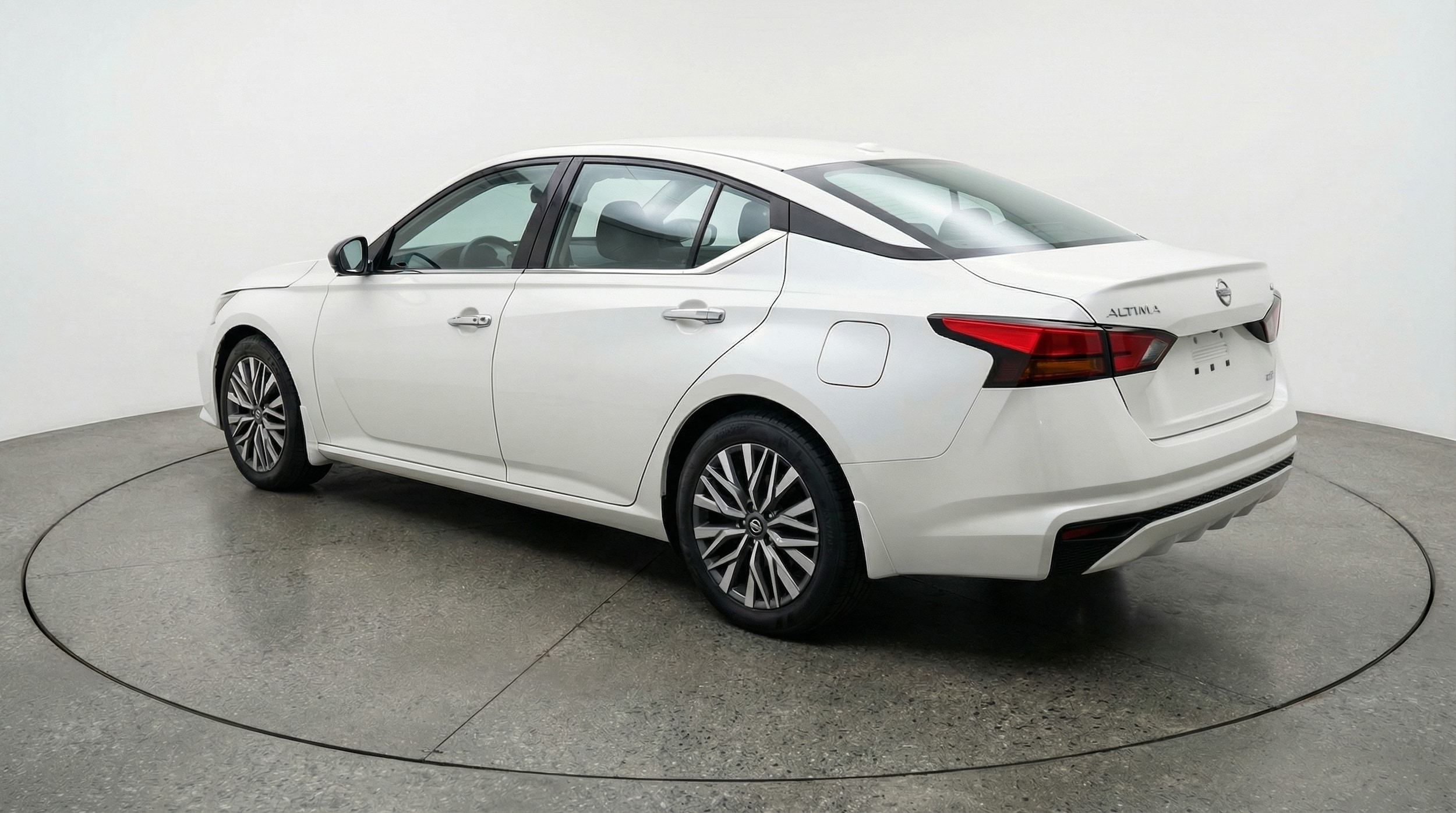 Thumbnail: 2025 Nissan Altima - 5