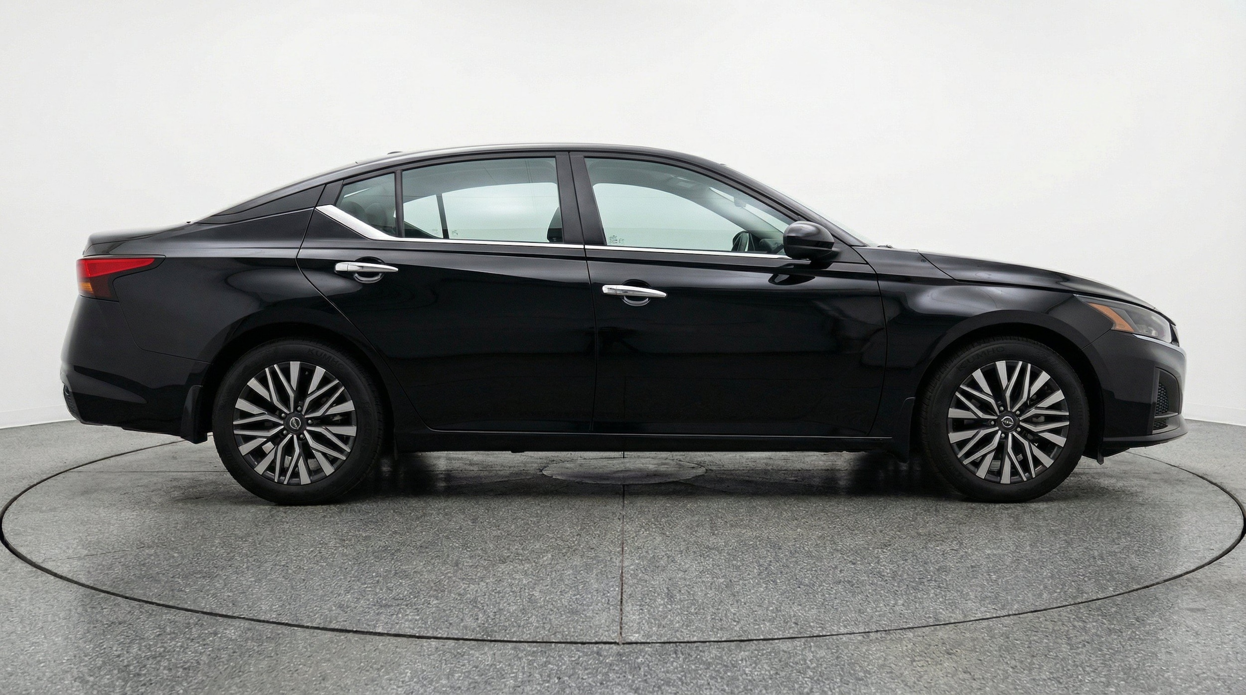Thumbnail: 2025 Nissan Altima - 11