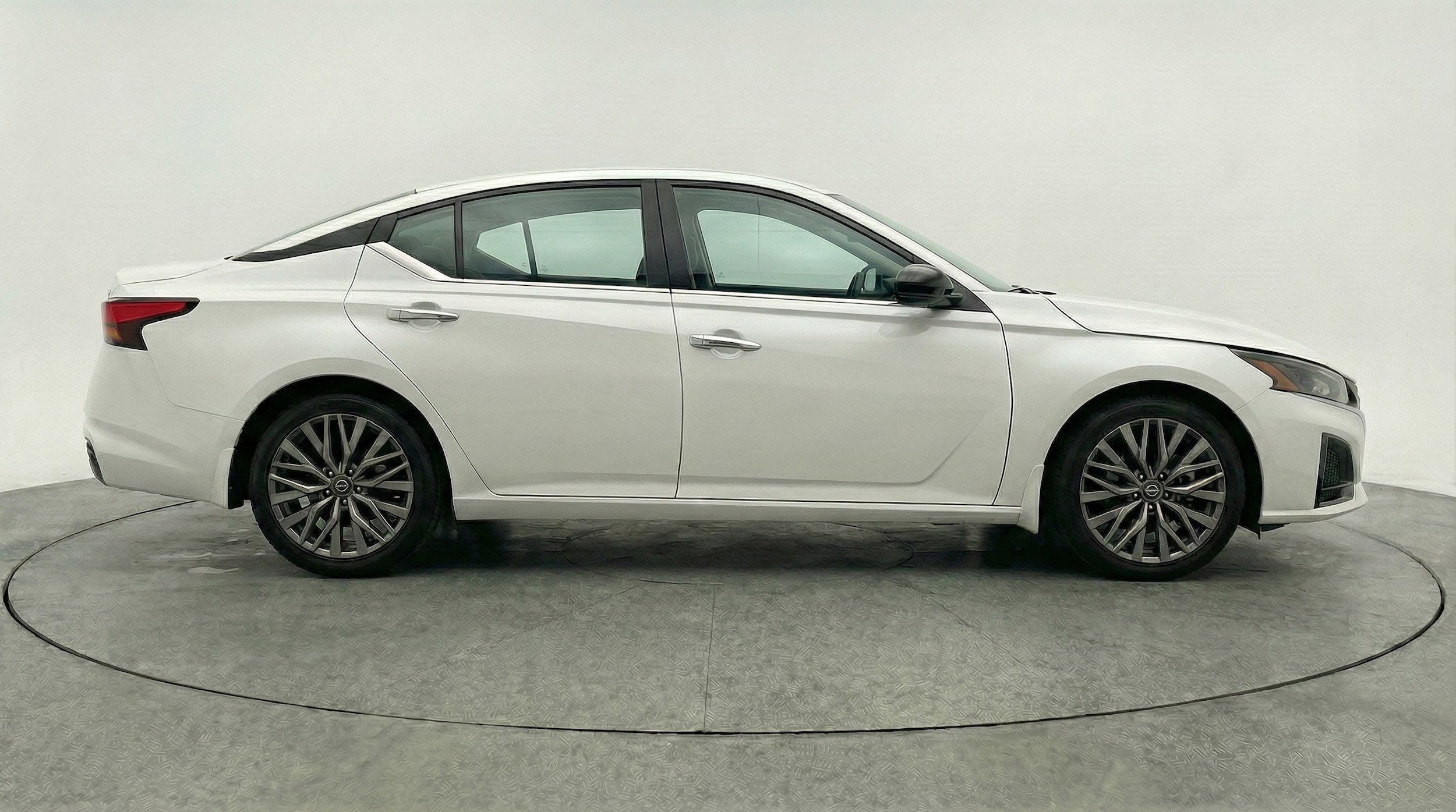 Thumbnail: 2025 Nissan Altima - 8