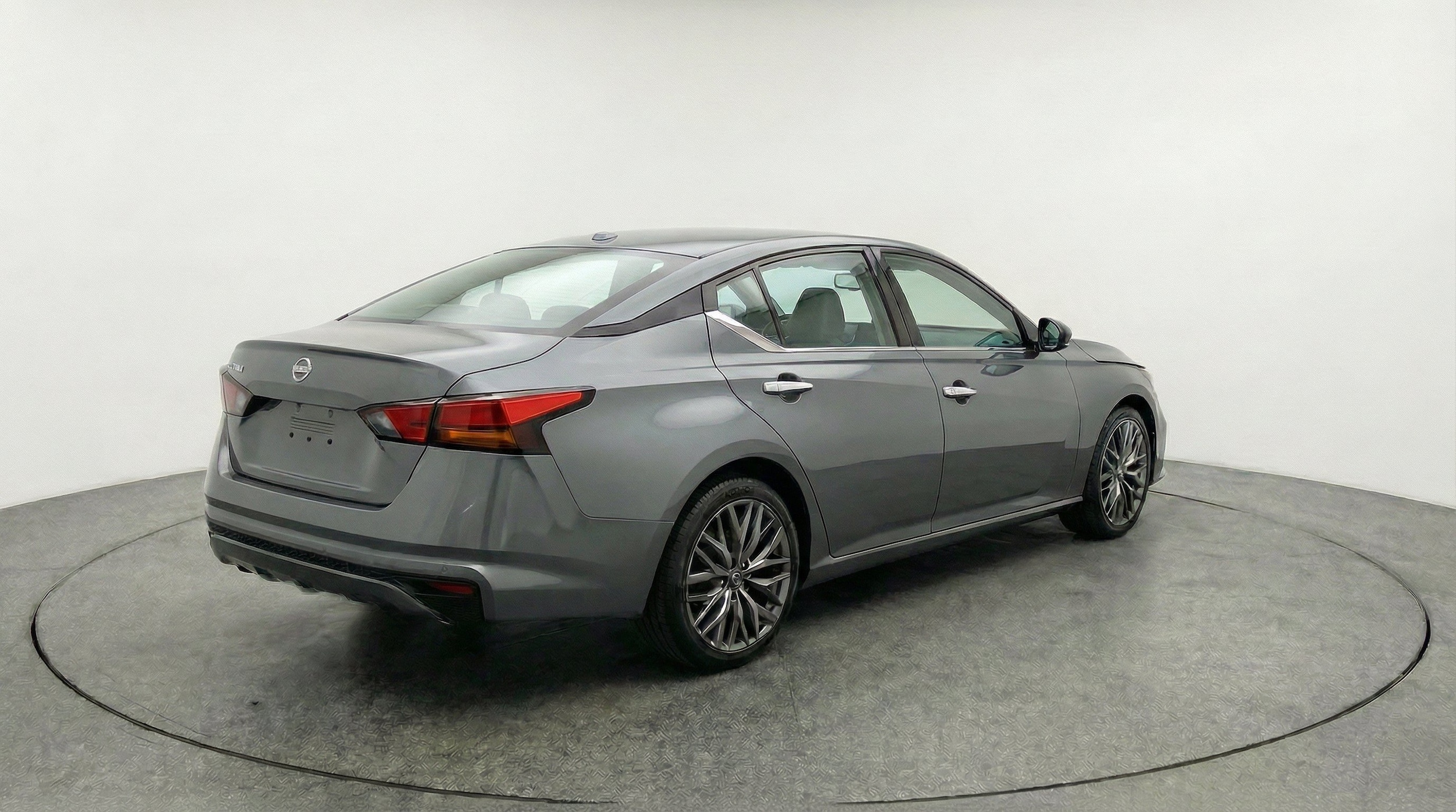 Thumbnail: 2025 Nissan Altima - 9