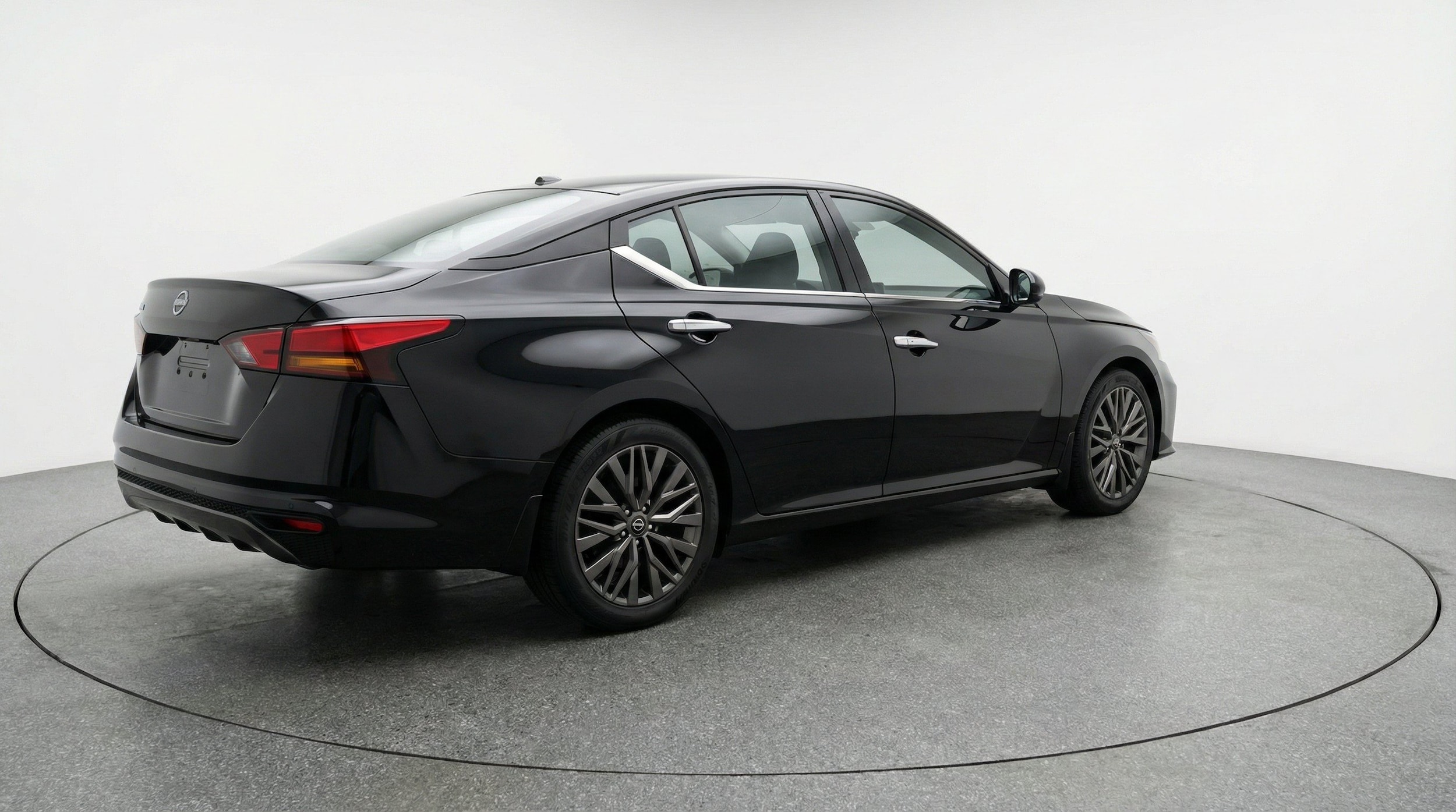 Thumbnail: 2025 Nissan Altima - 9