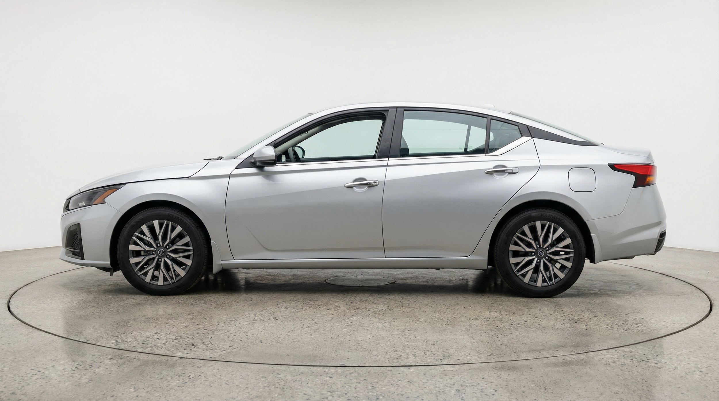 Thumbnail: 2025 Nissan Altima - 4