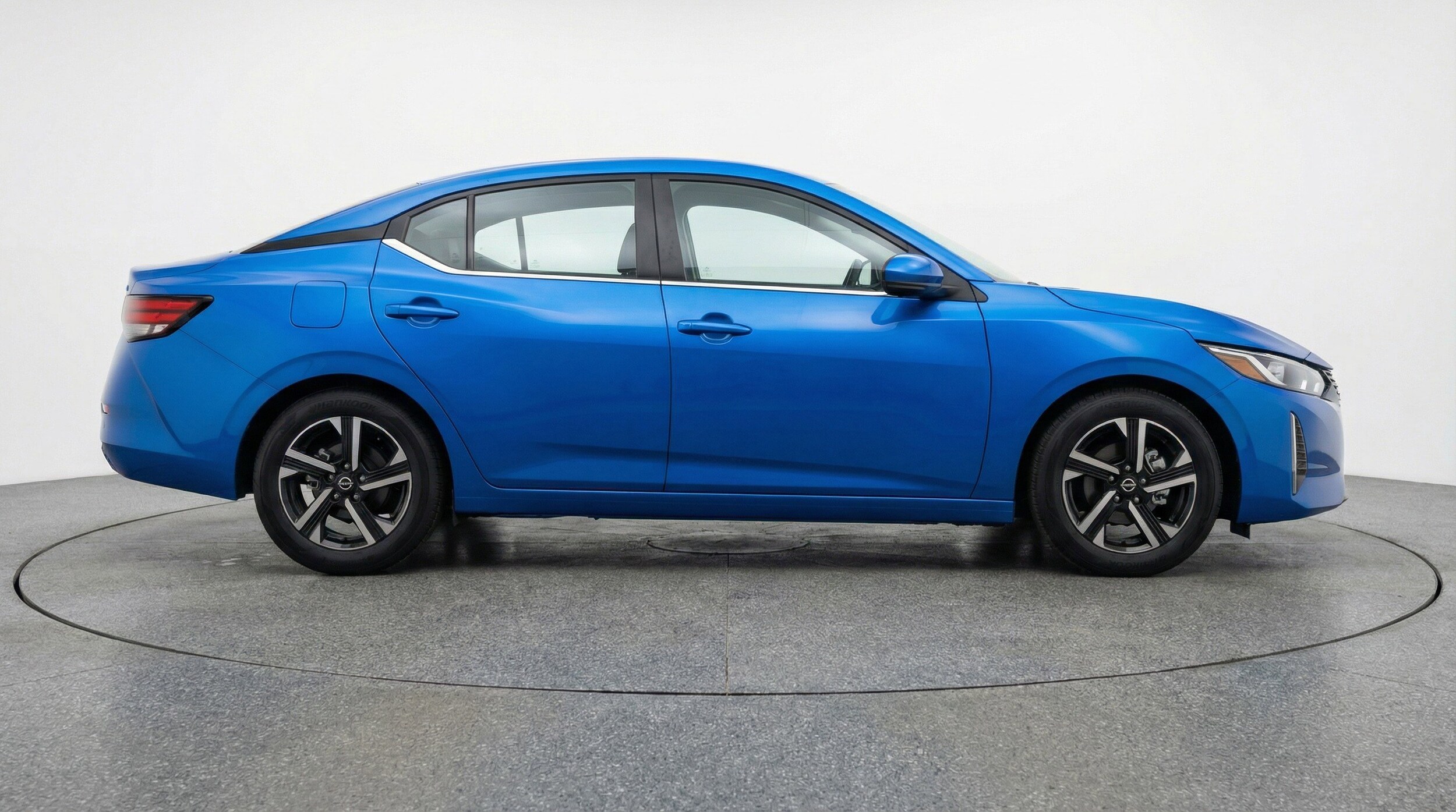 Thumbnail: 2025 Nissan Sentra - 9