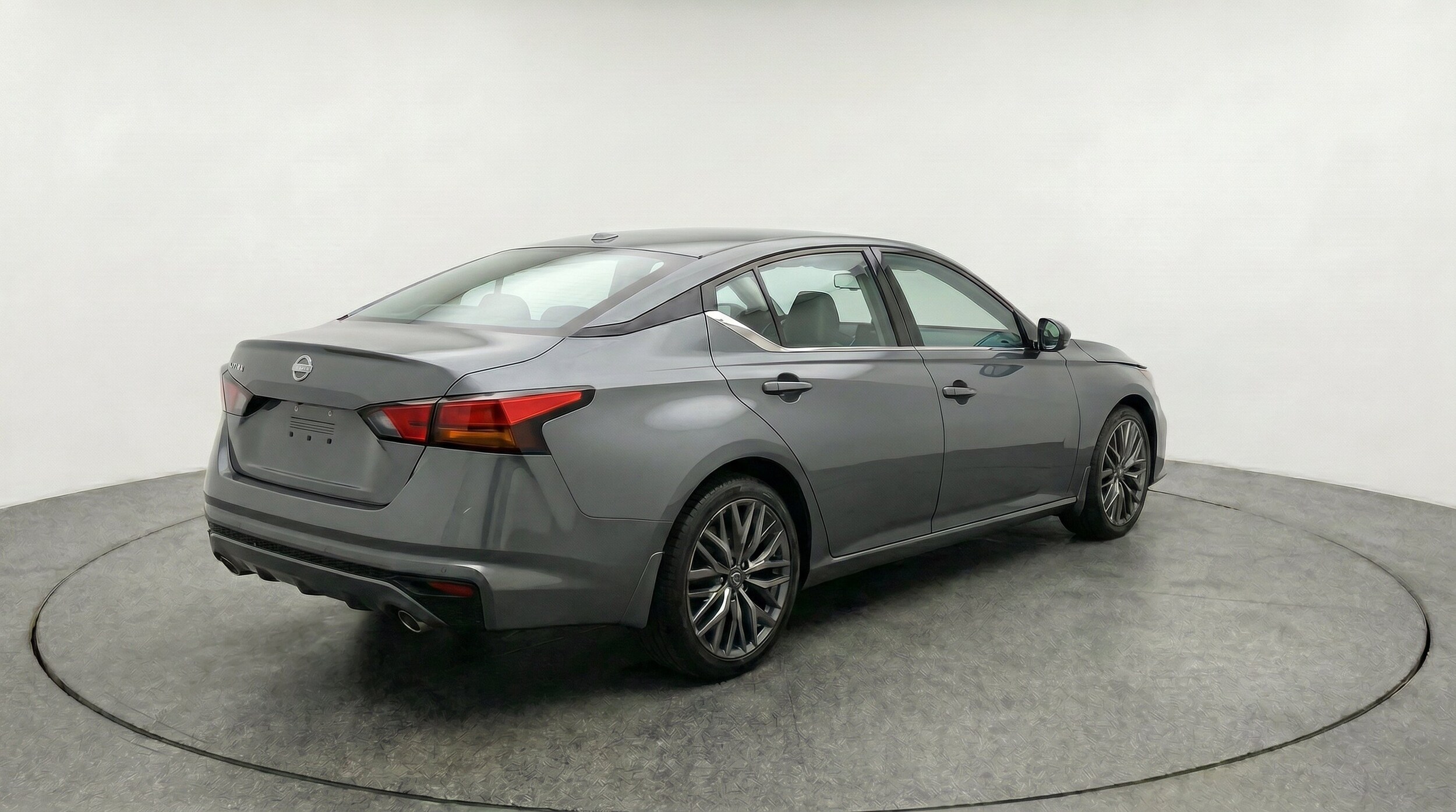 Thumbnail: 2025 Nissan Altima - 9