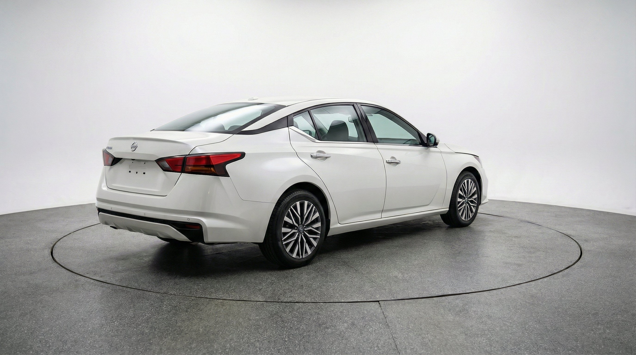 Thumbnail: 2025 Nissan Altima - 9