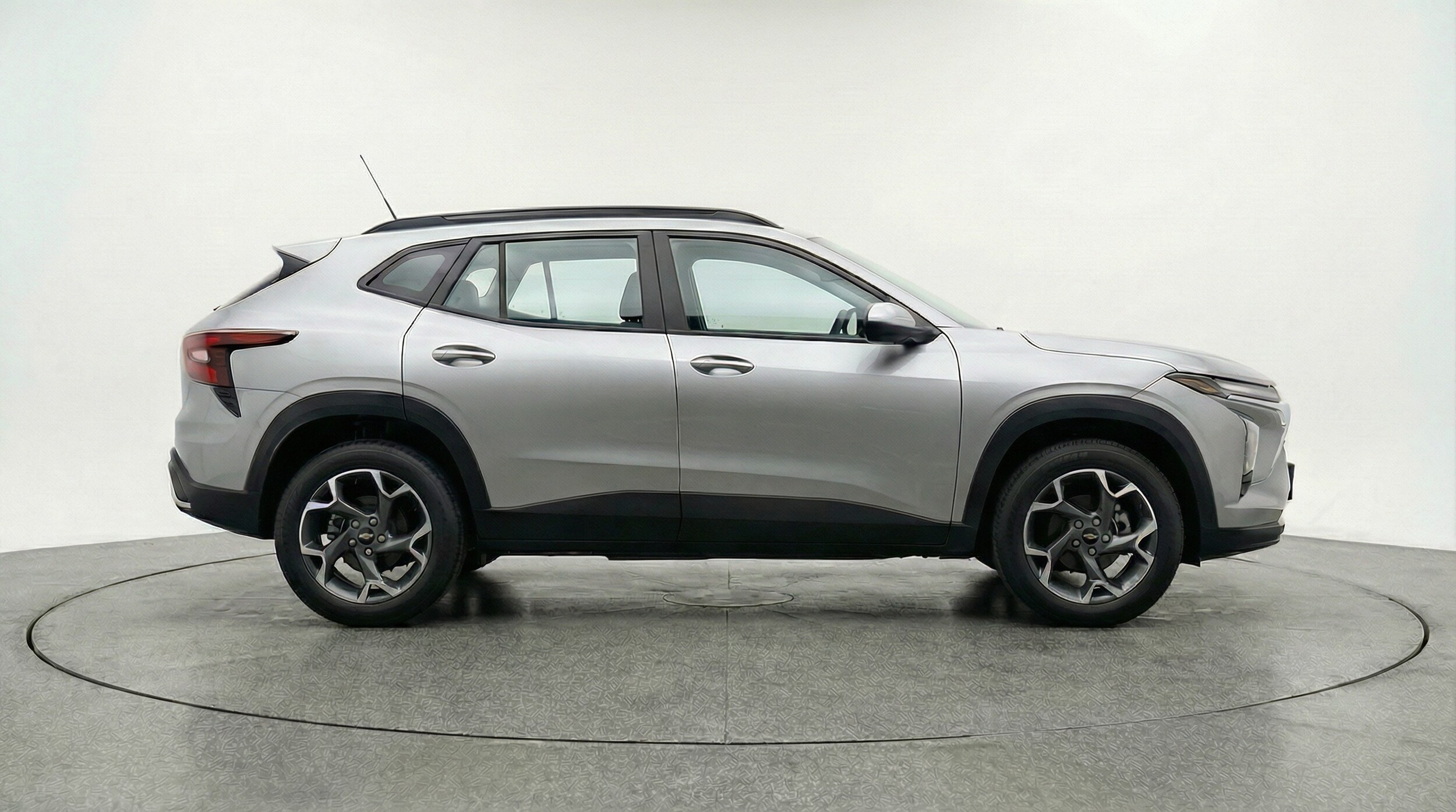 Thumbnail: 2025 Chevrolet Trax - 8