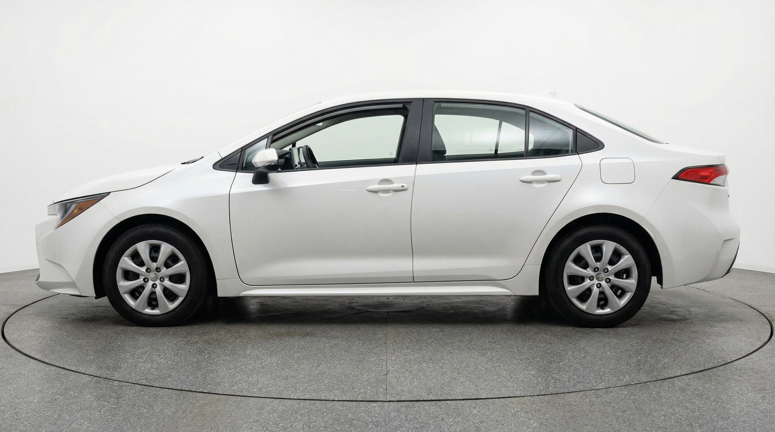 Thumbnail: 2025 Toyota Corolla - 3