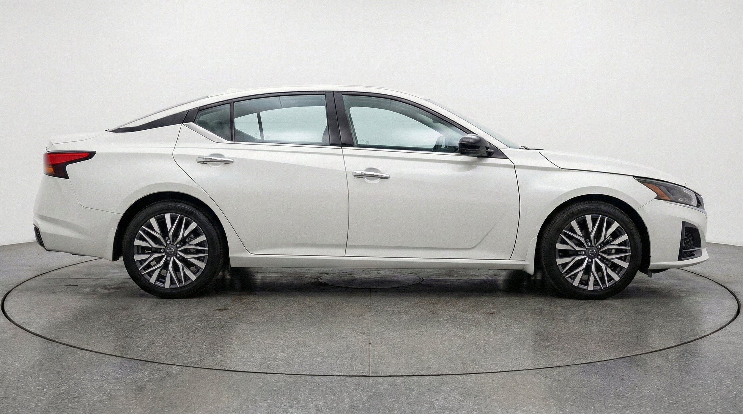 Thumbnail: 2025 Nissan Altima - 11