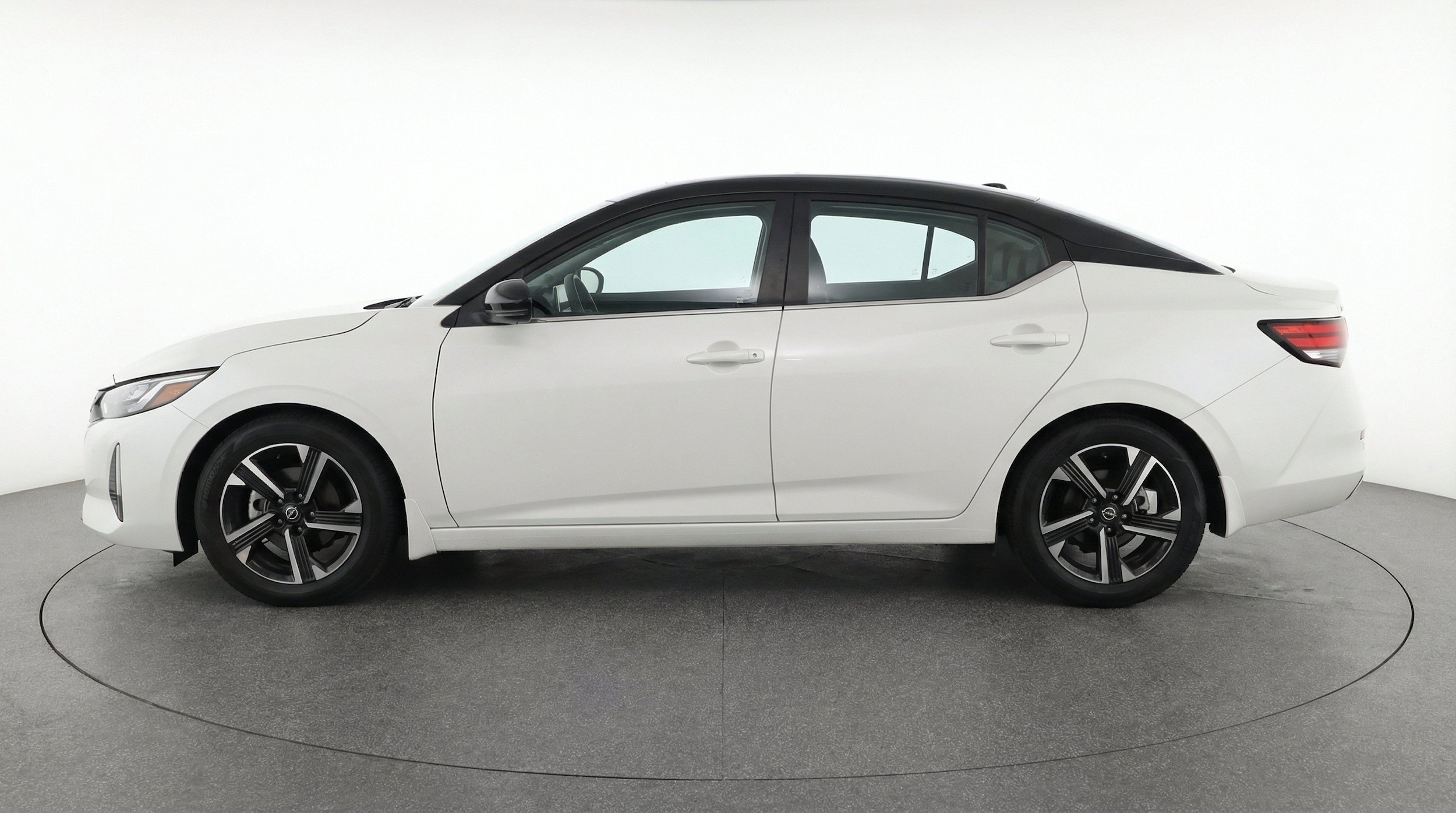 Thumbnail: 2025 Nissan Sentra - 3