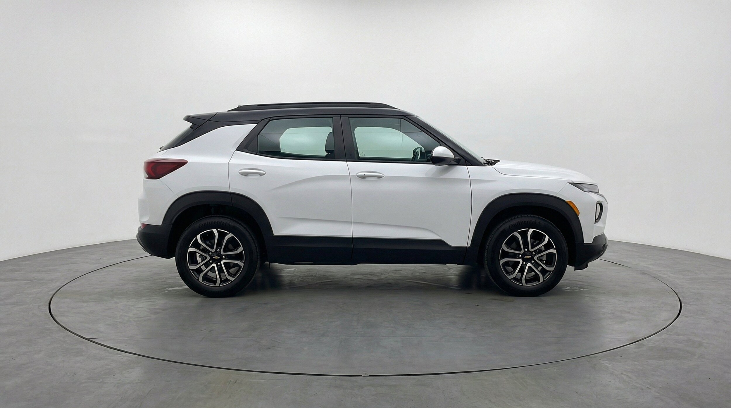 Thumbnail: 2025 Chevrolet TrailBlazer - 11