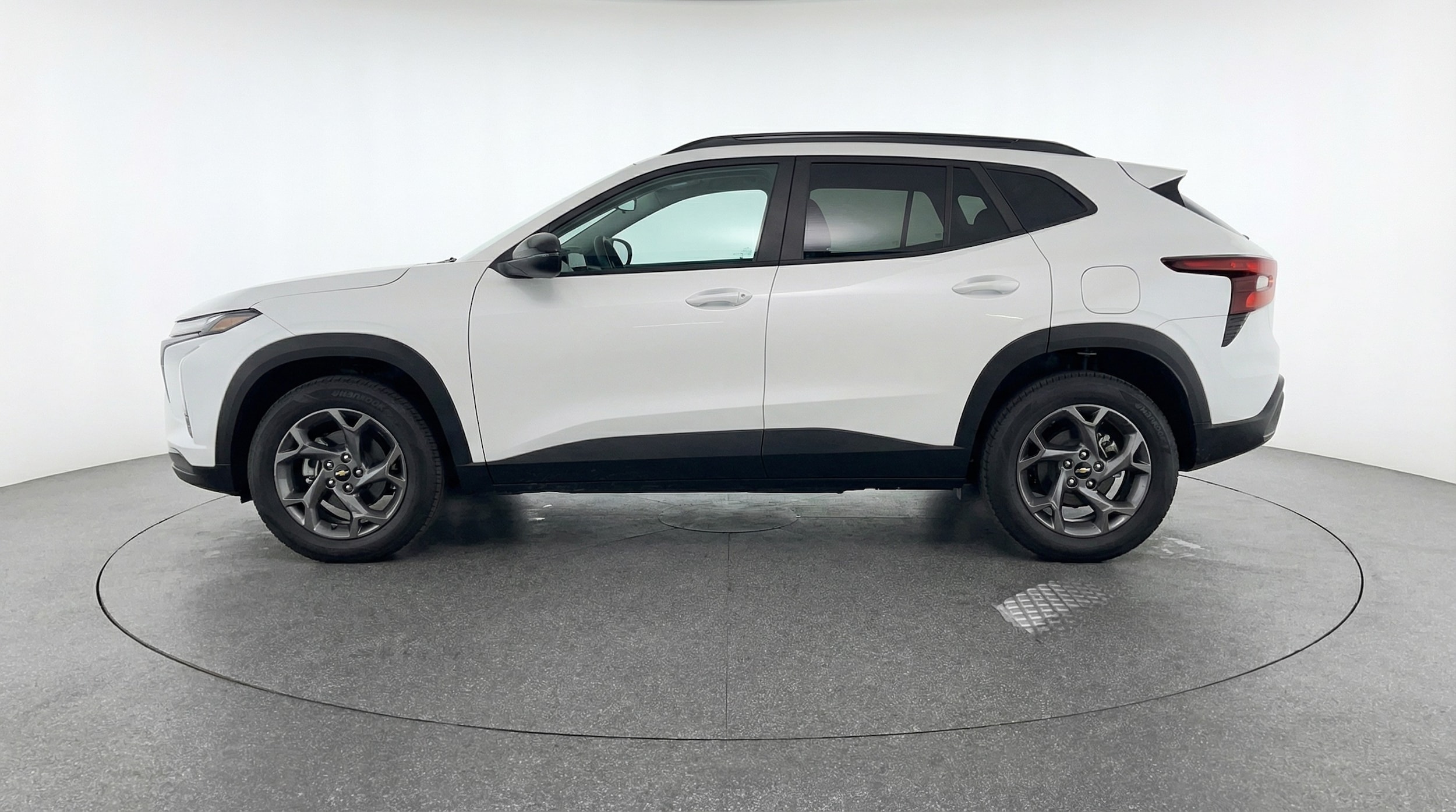 Thumbnail: 2025 Chevrolet Trax - 4