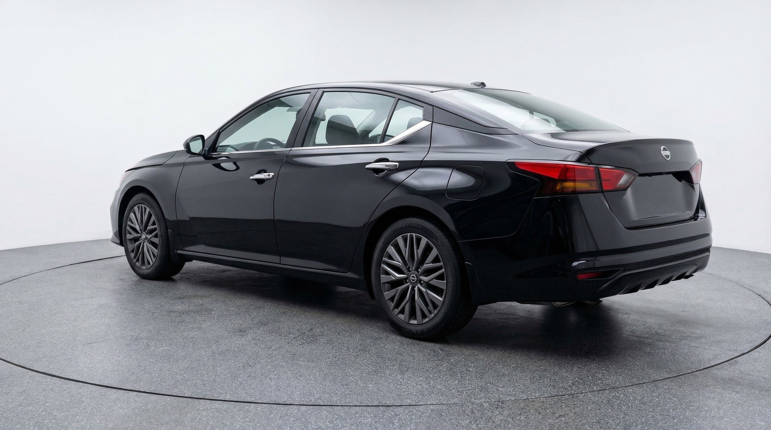 Thumbnail: 2025 Nissan Altima - 5