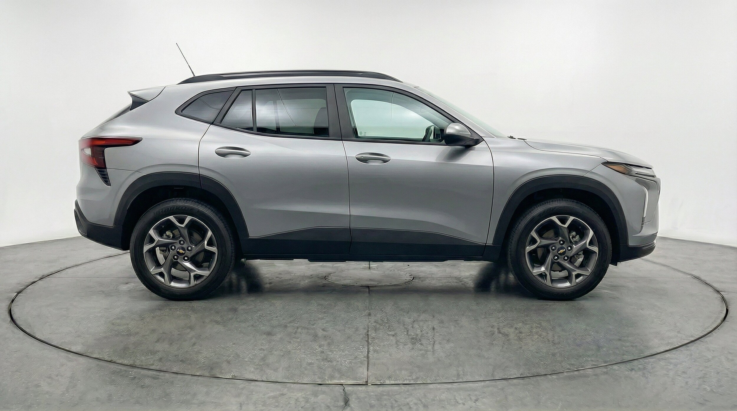 Thumbnail: 2025 Chevrolet Trax - 11