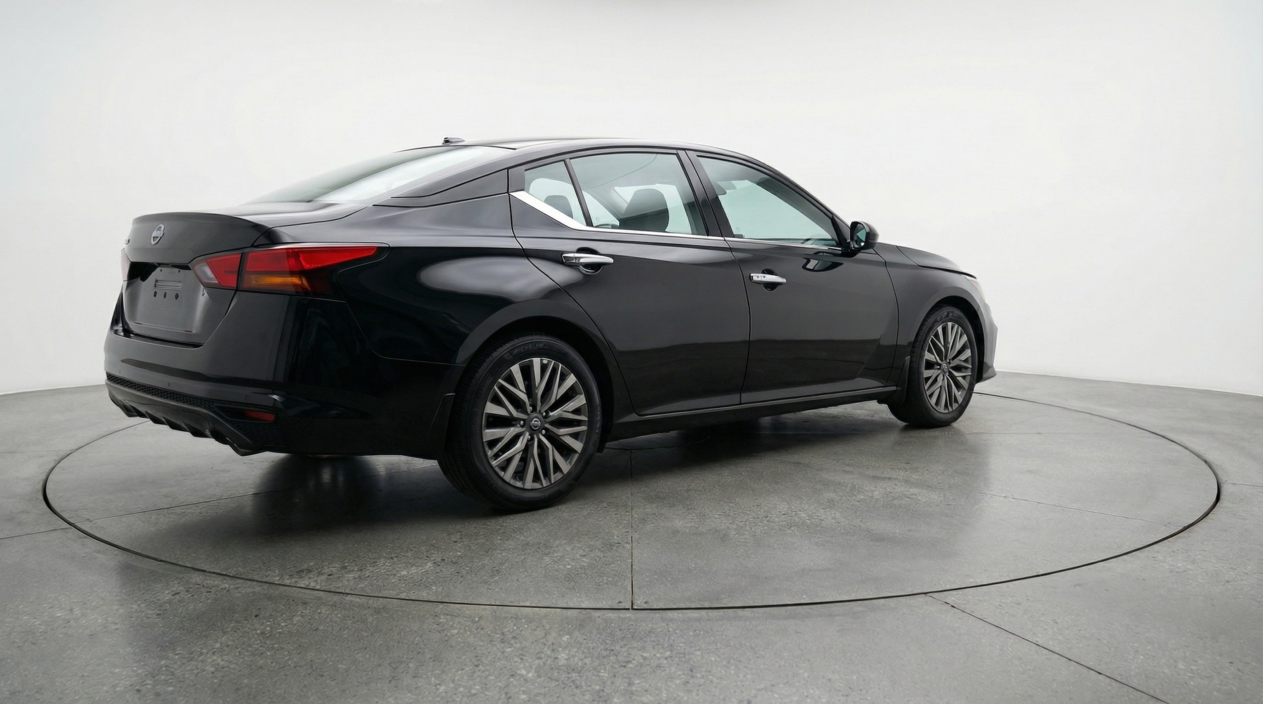 Thumbnail: 2025 Nissan Altima - 7