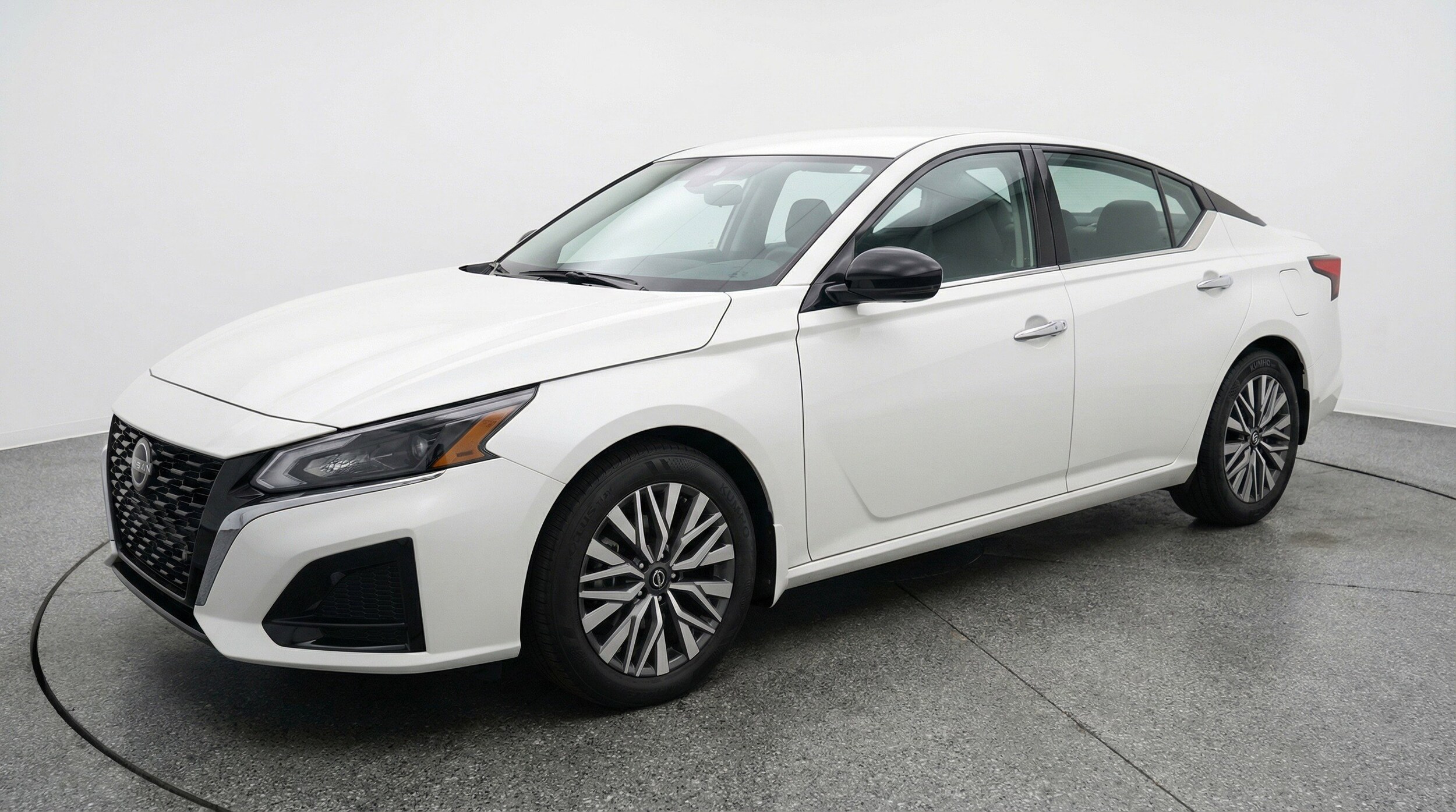 Thumbnail: 2025 Nissan Altima - 2