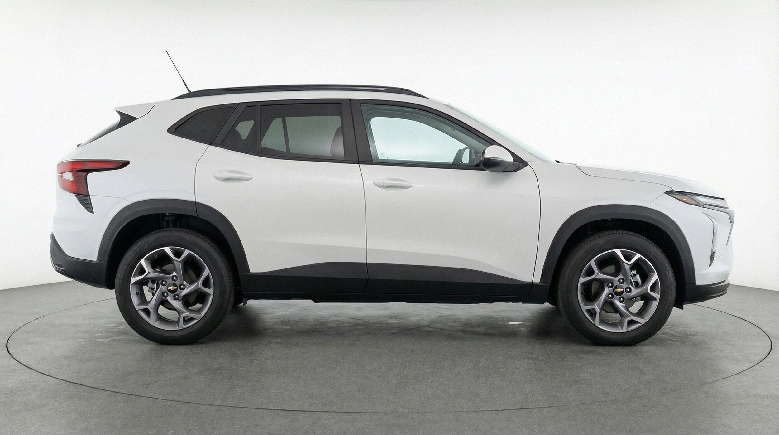 Thumbnail: 2025 Chevrolet Trax - 9