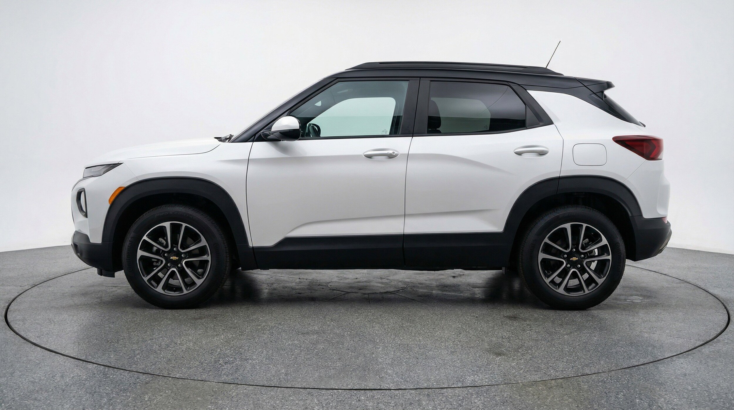 Thumbnail: 2025 Chevrolet TrailBlazer - 3